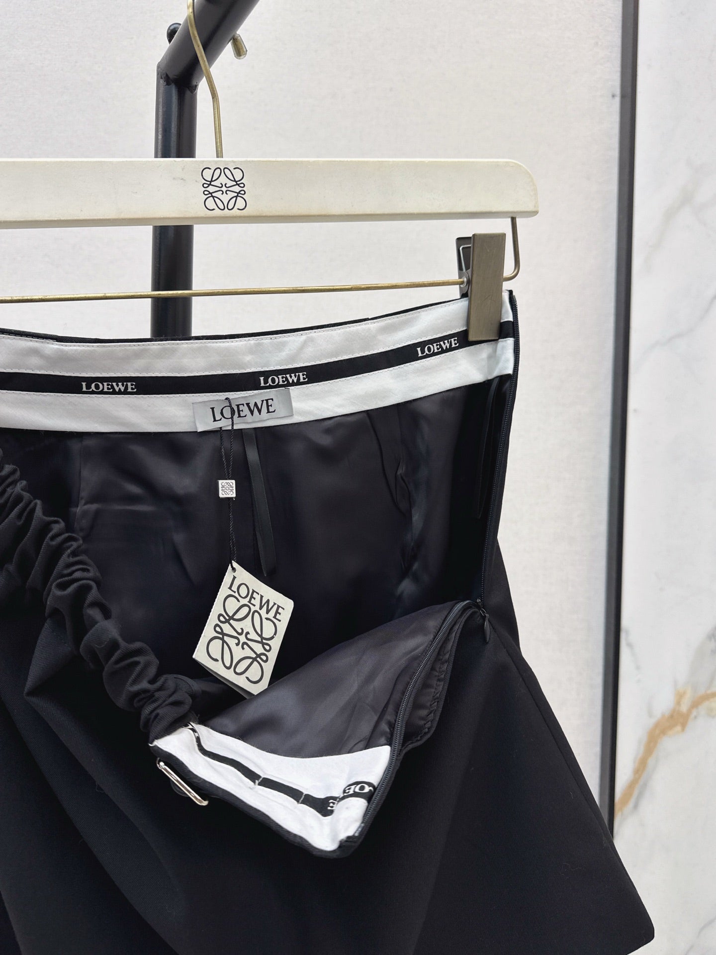 Loe 25fw skirt