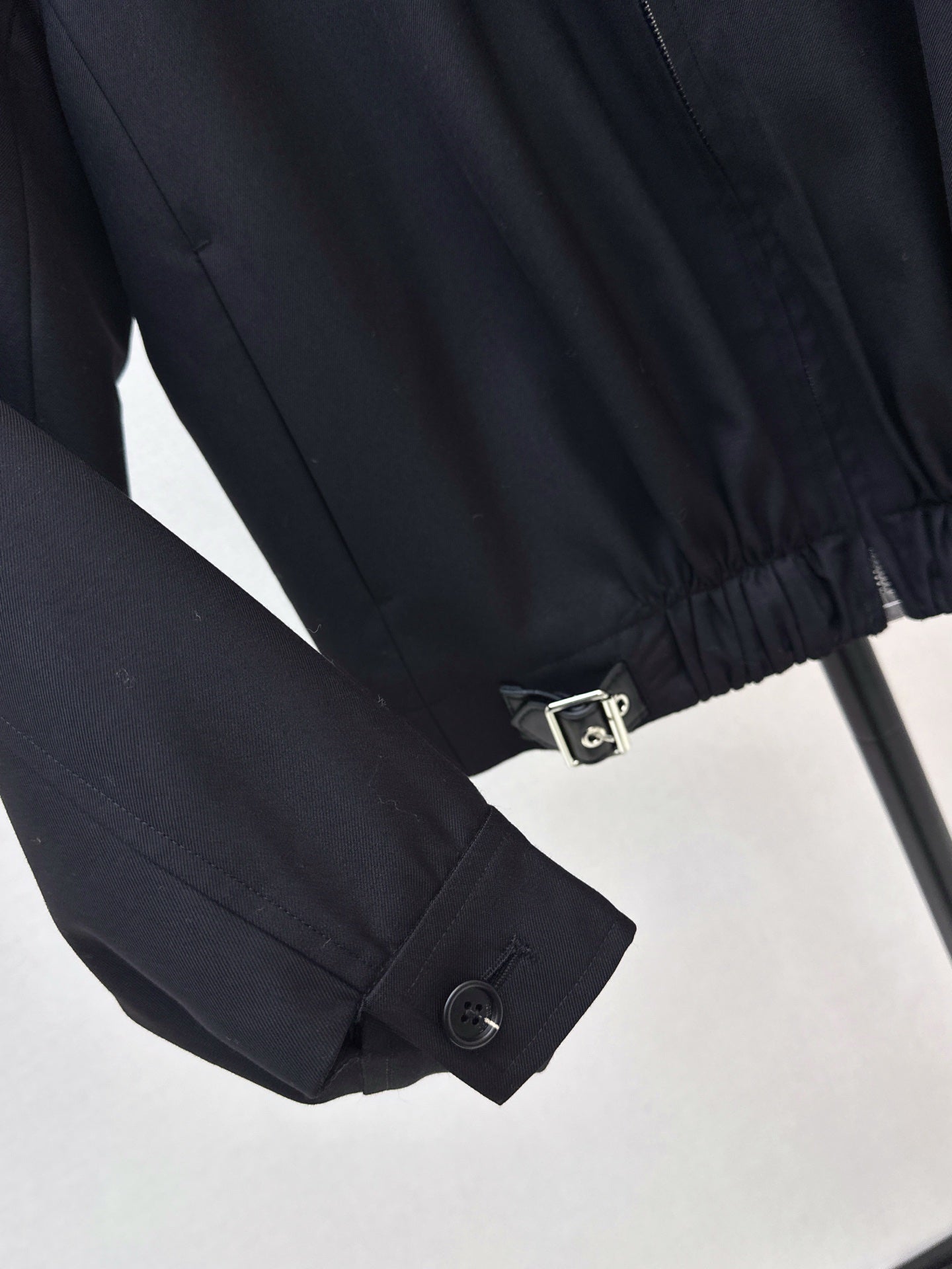 Loe 25fw jacket