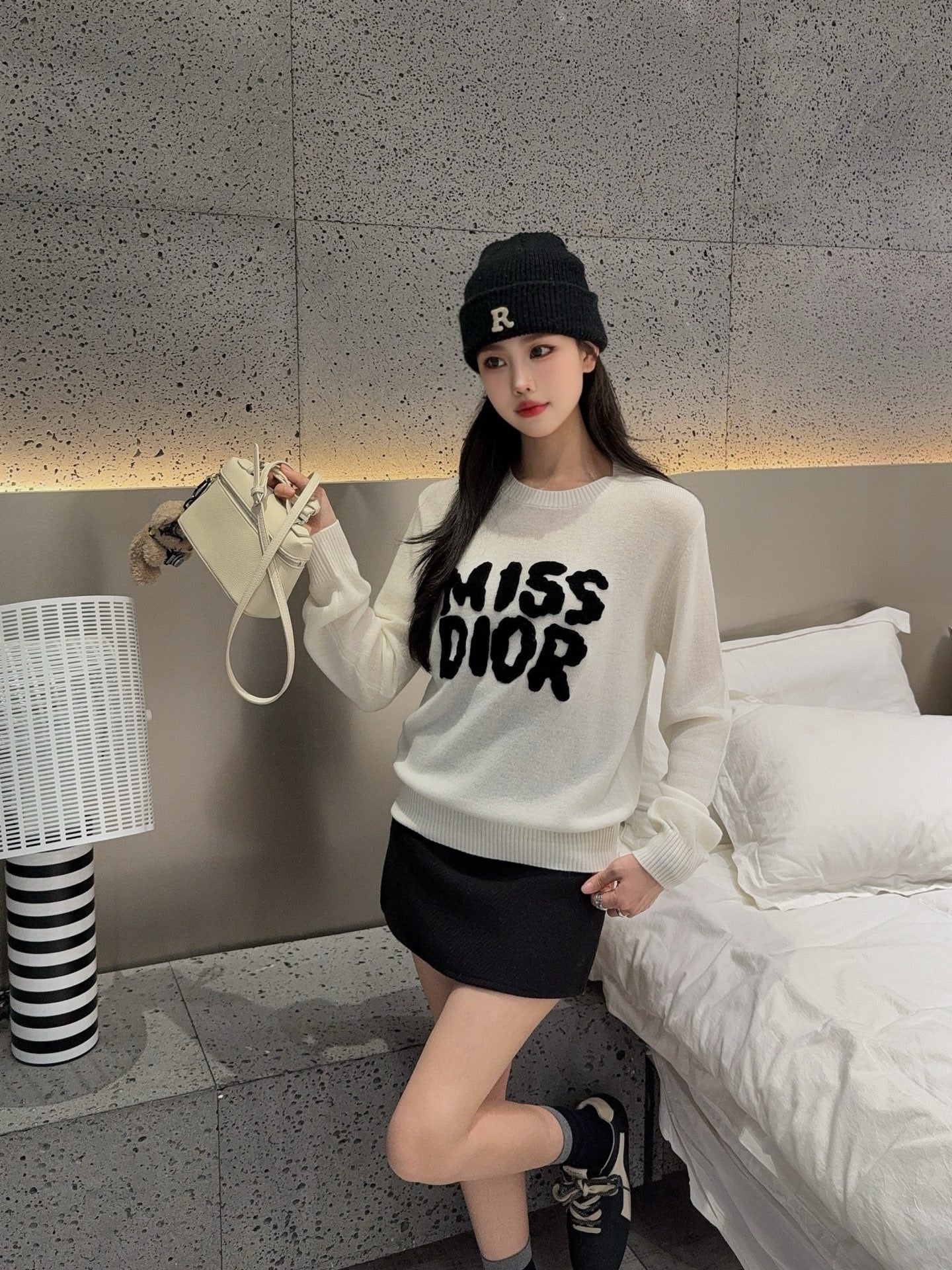 CD 25fw embroidered sweater
