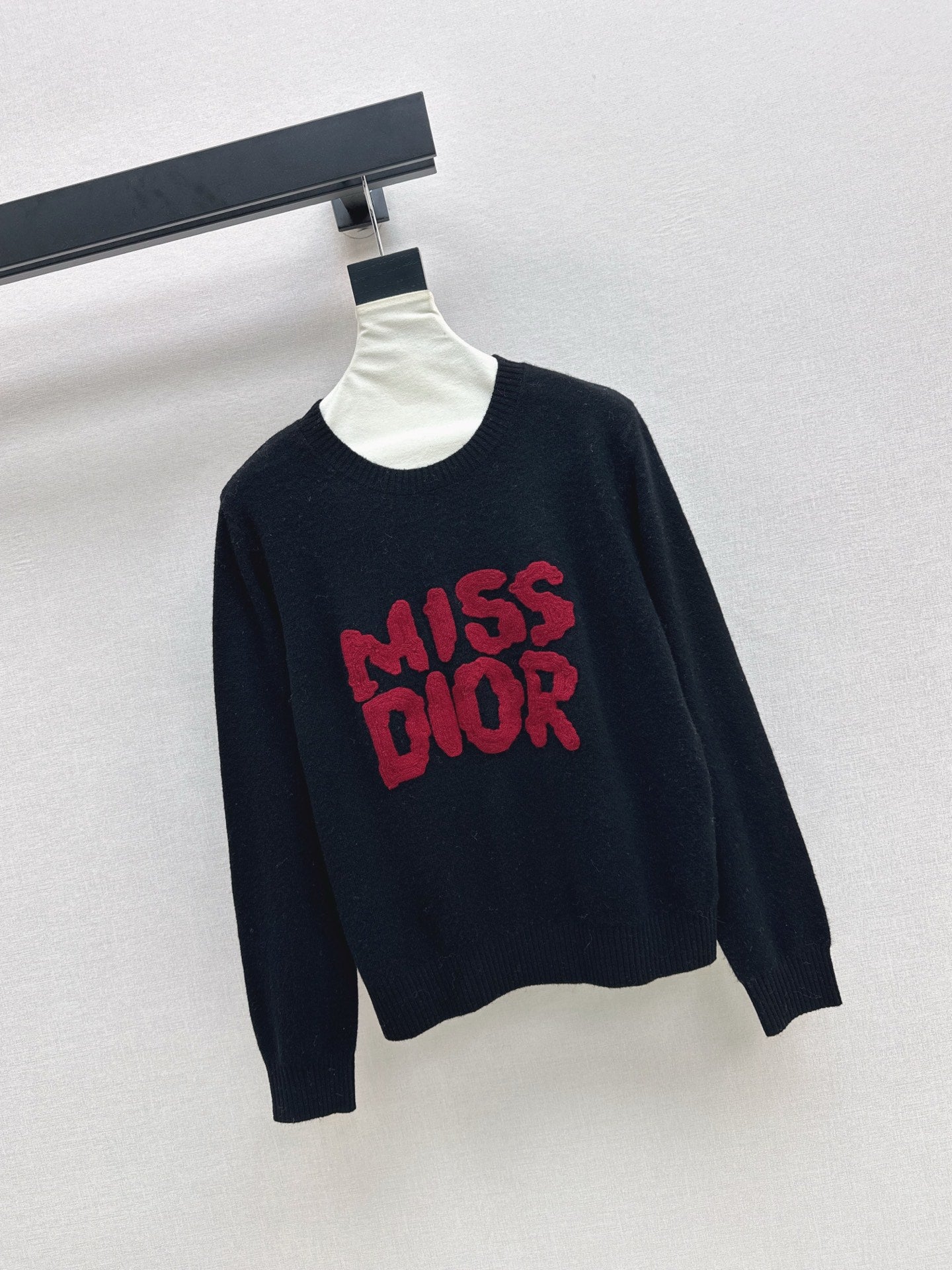 CD 25fw embroidered sweater