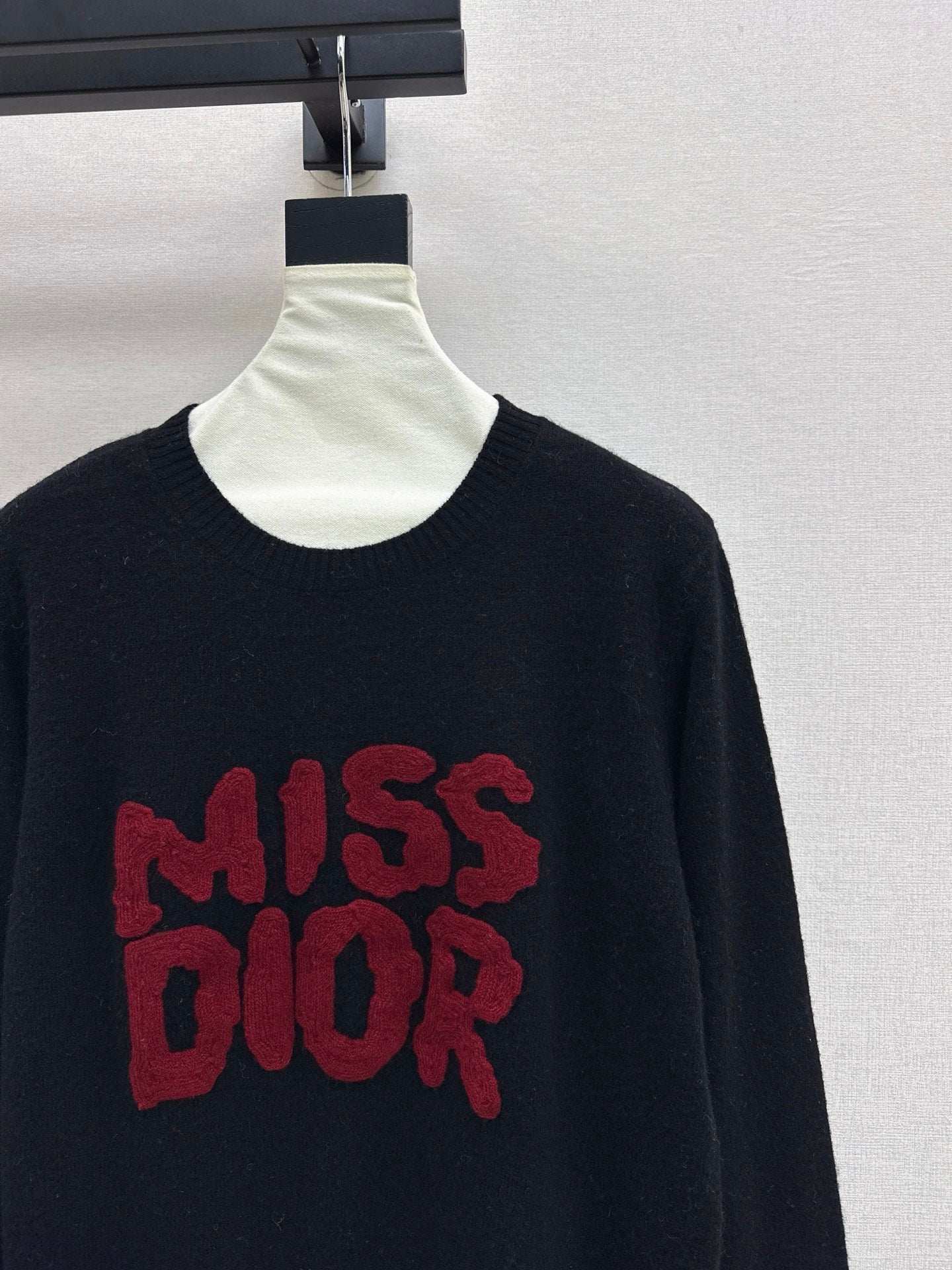 CD 25fw embroidered sweater
