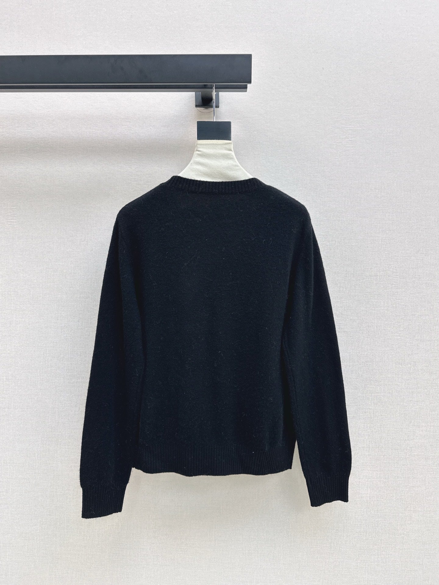 CD 25fw embroidered sweater