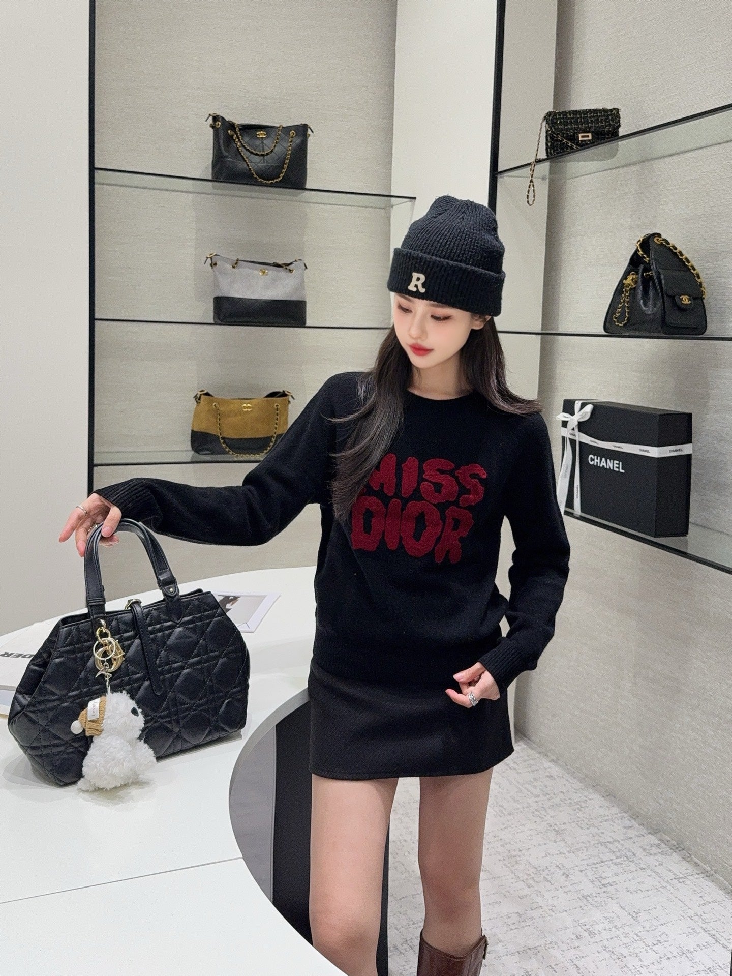 CD 25fw embroidered sweater