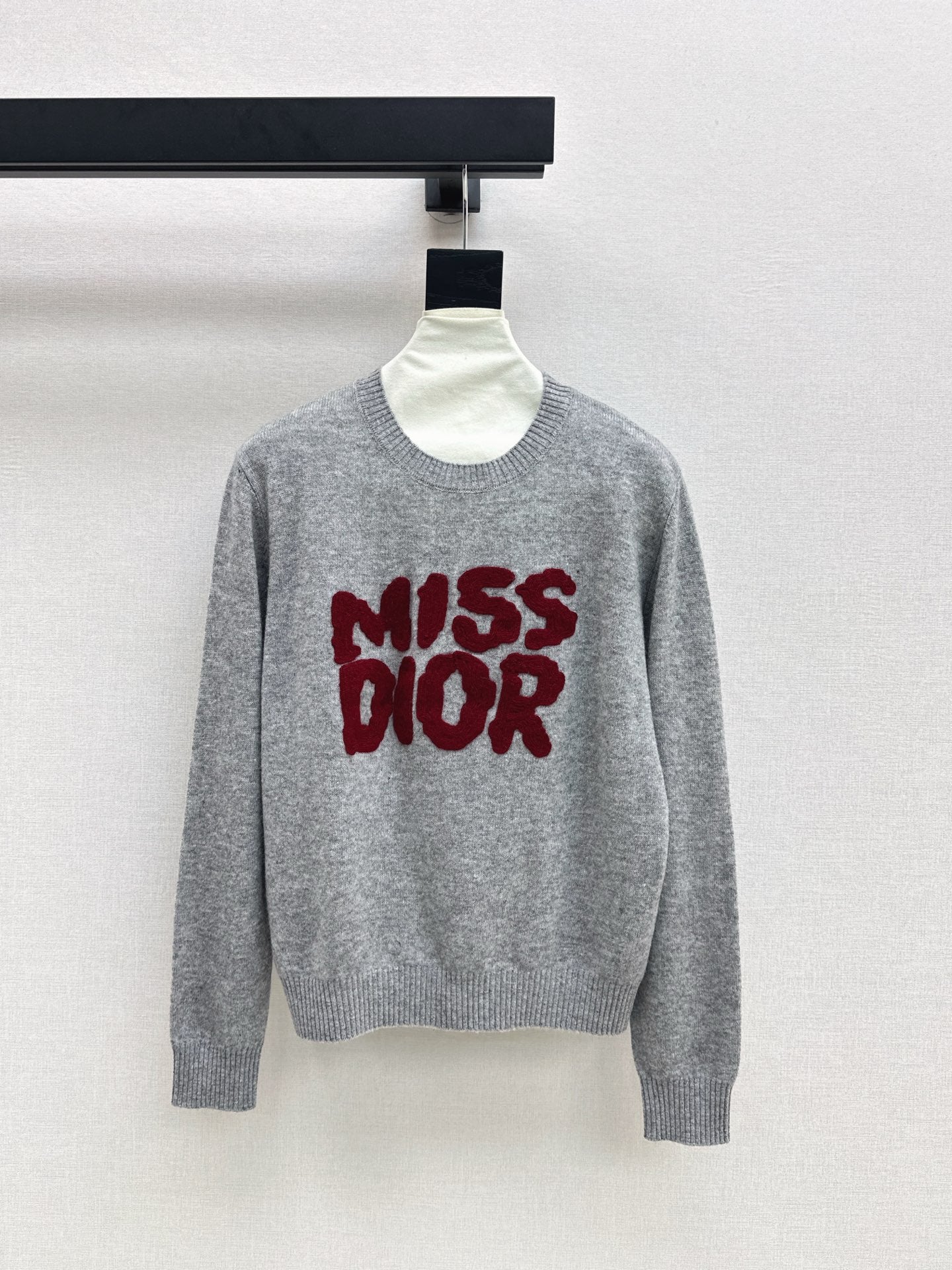 CD 25fw embroidered sweater