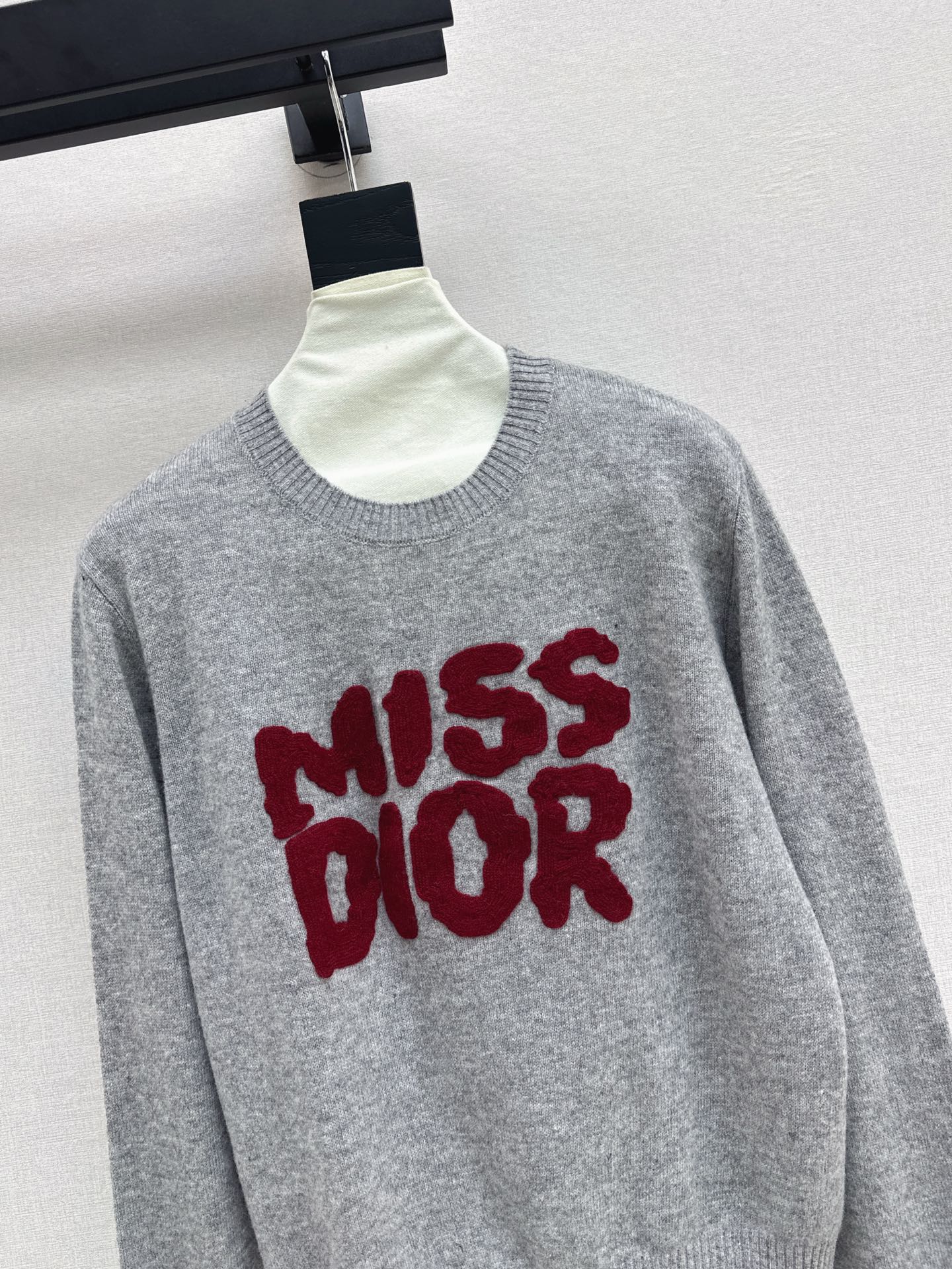 CD 25fw embroidered sweater