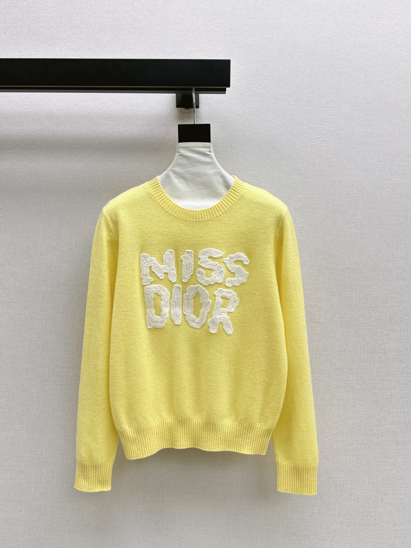 CD 25fw embroidered sweater