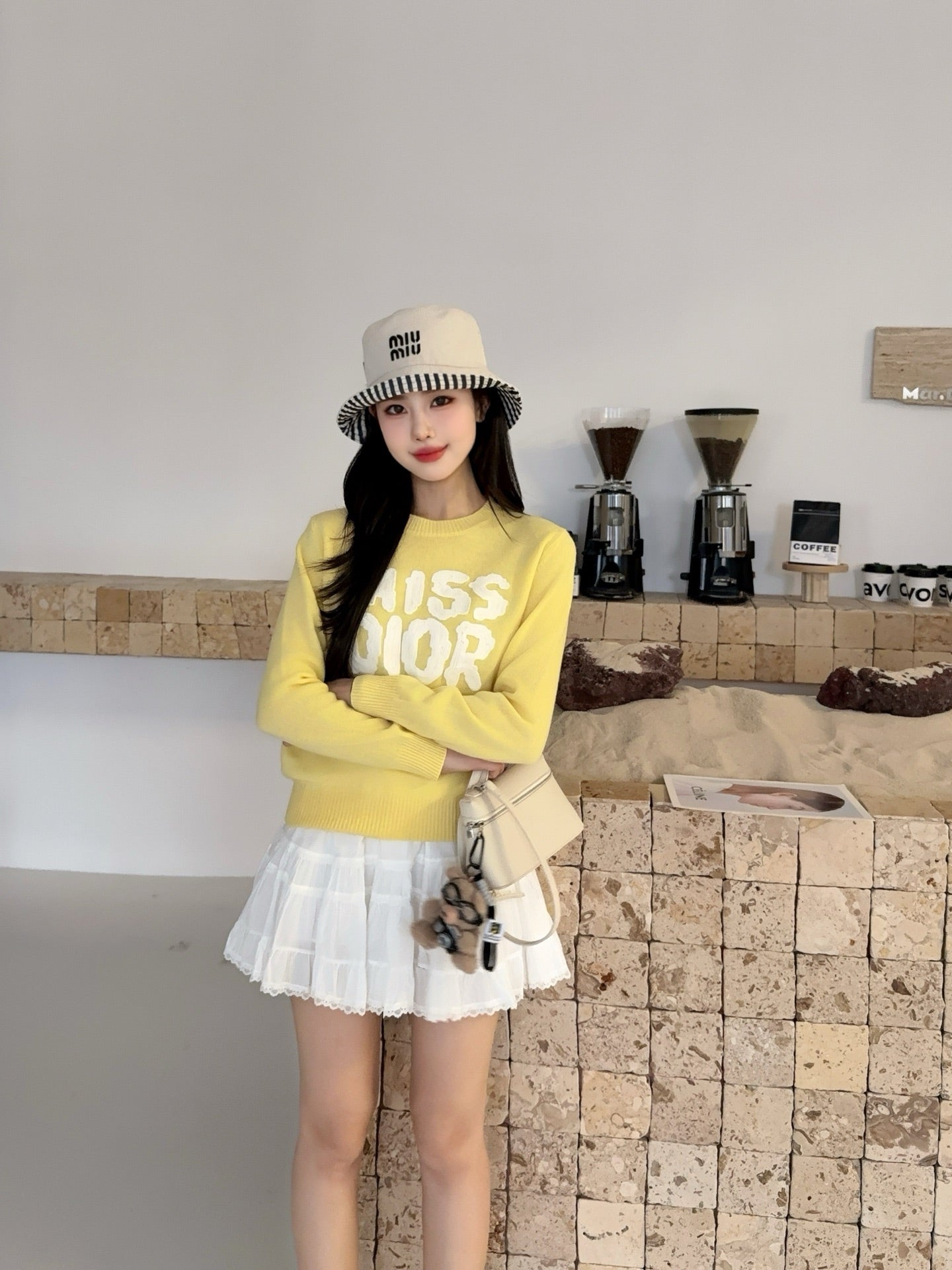 CD 25fw embroidered sweater