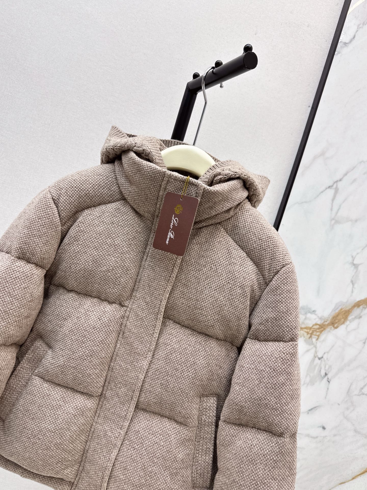 Loro 25fw down jacket