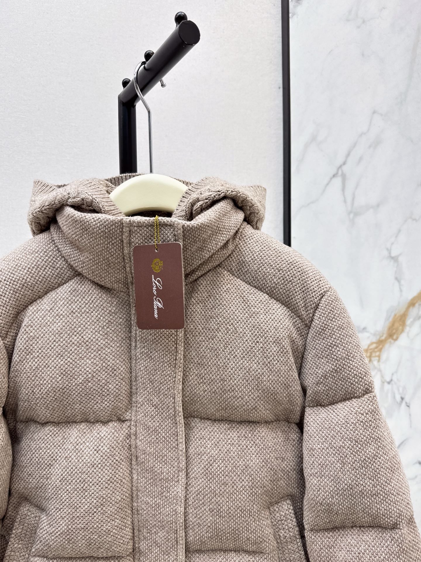 Loro 25fw down jacket