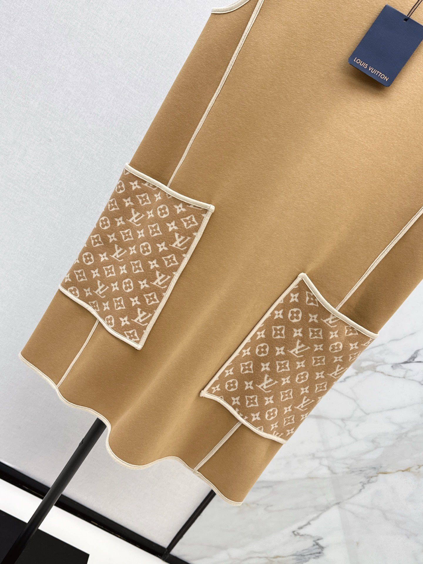 Loui 25fw sleeveless dress