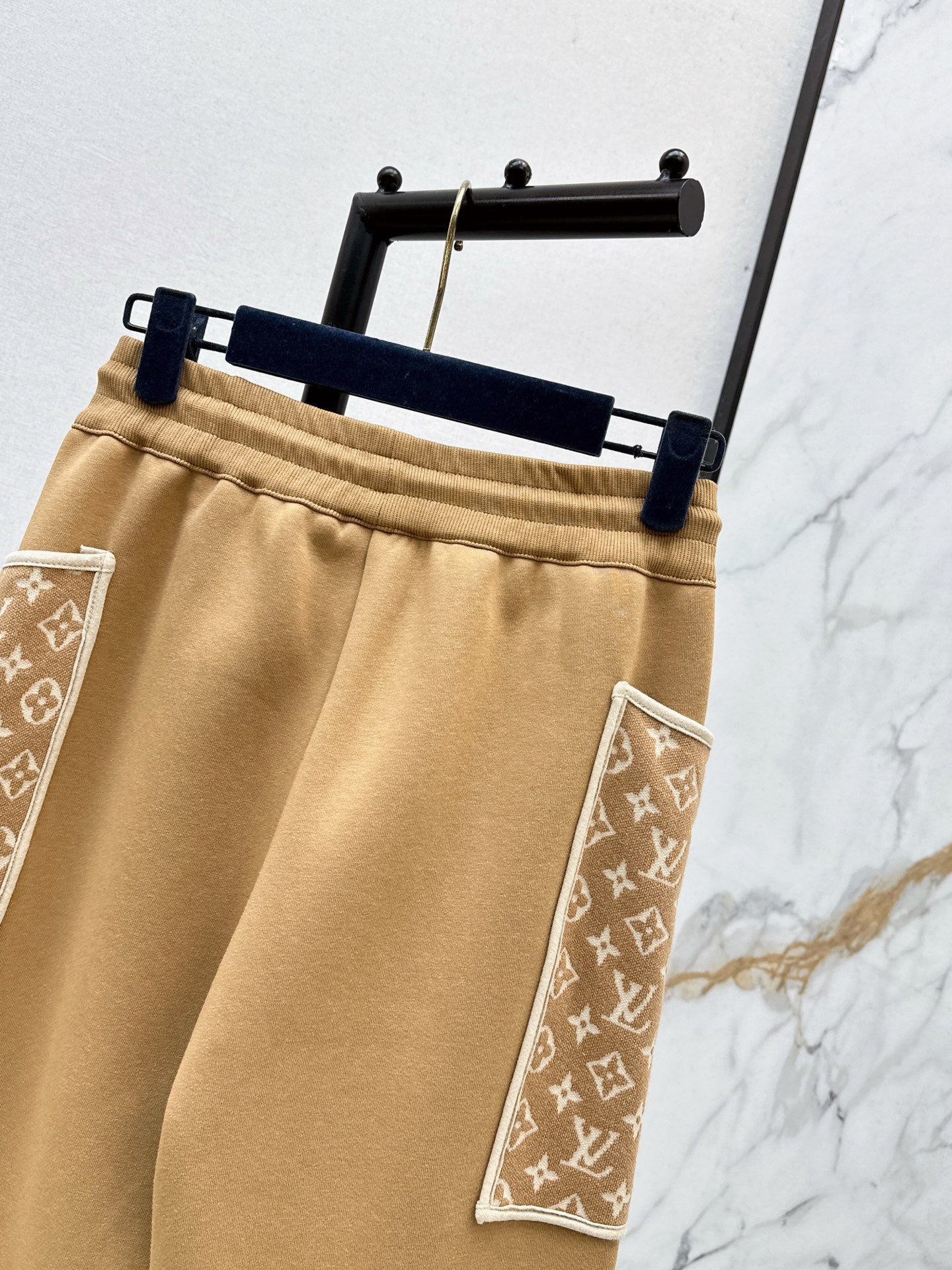 Louis 25fw pants