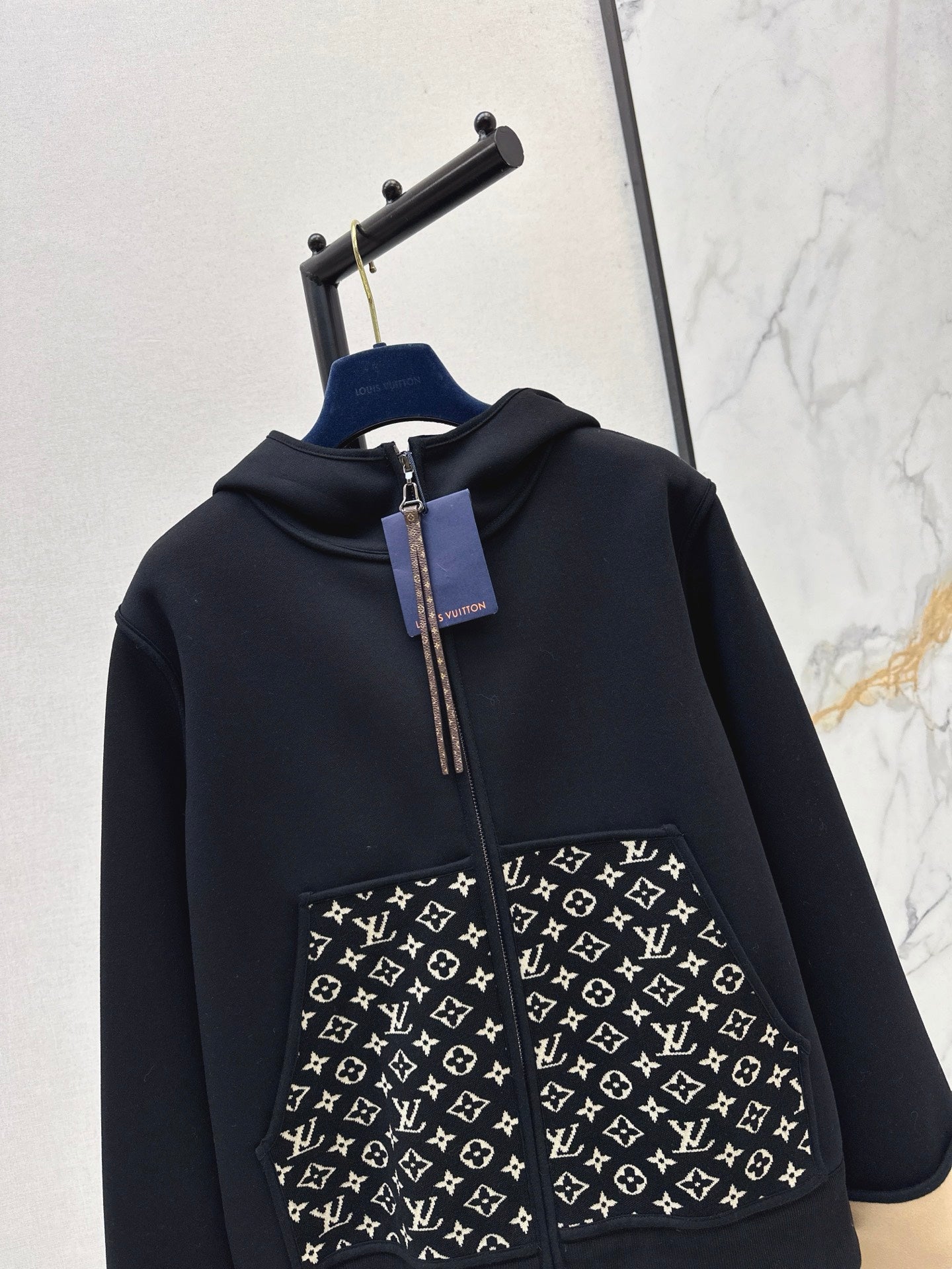 Louis 25fw hooded jacket