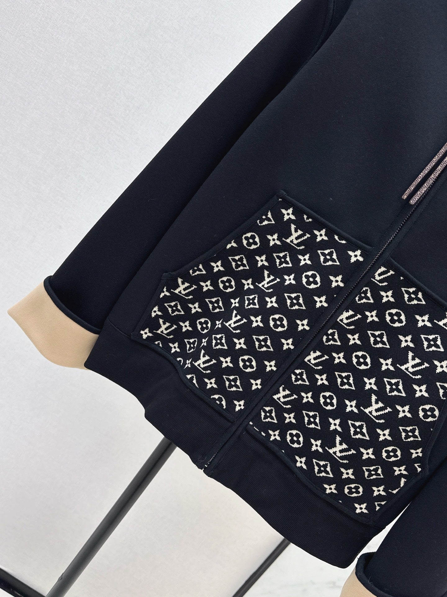 Louis 25fw hooded jacket