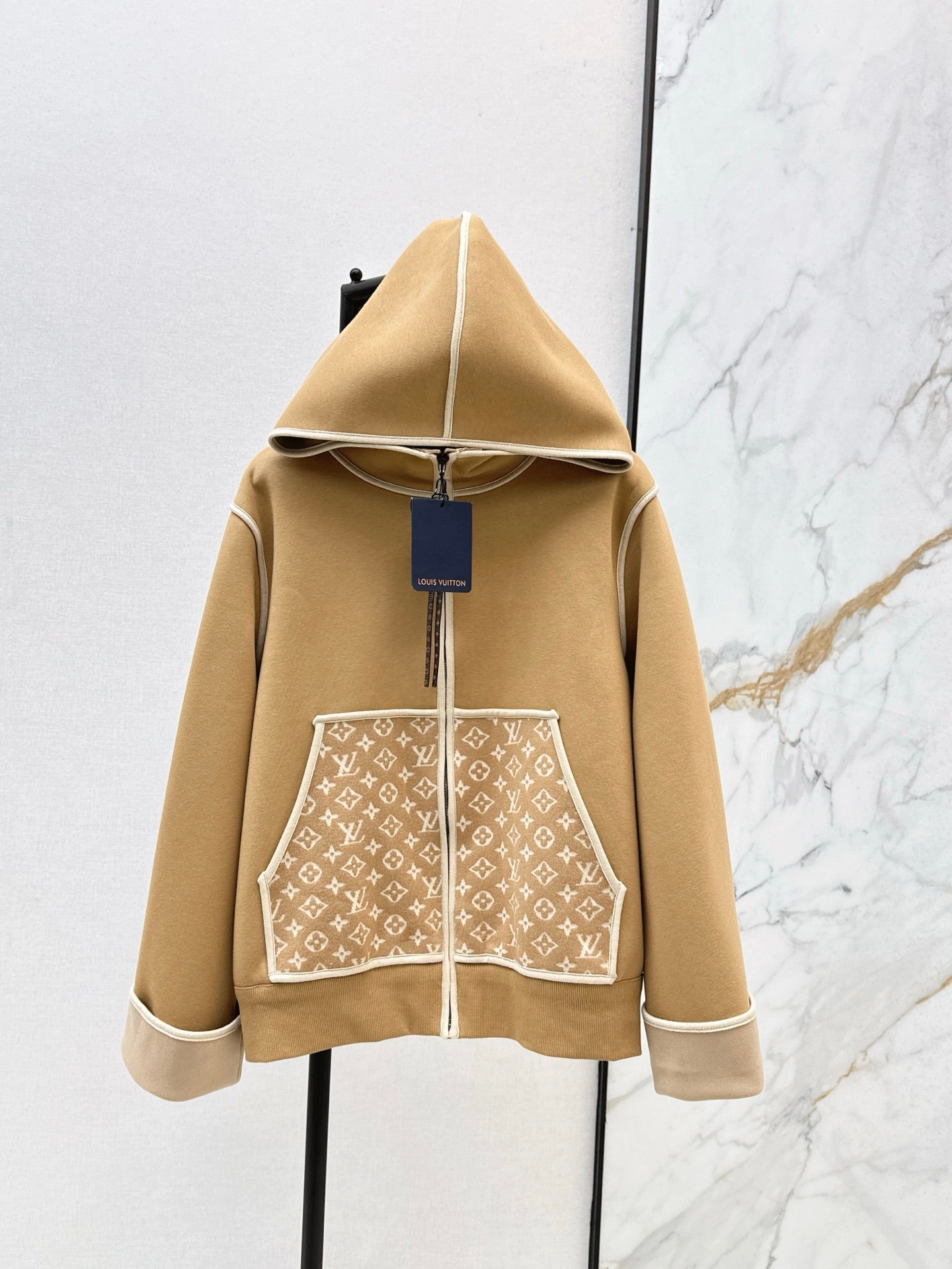 Louis 25fw hooded jacket