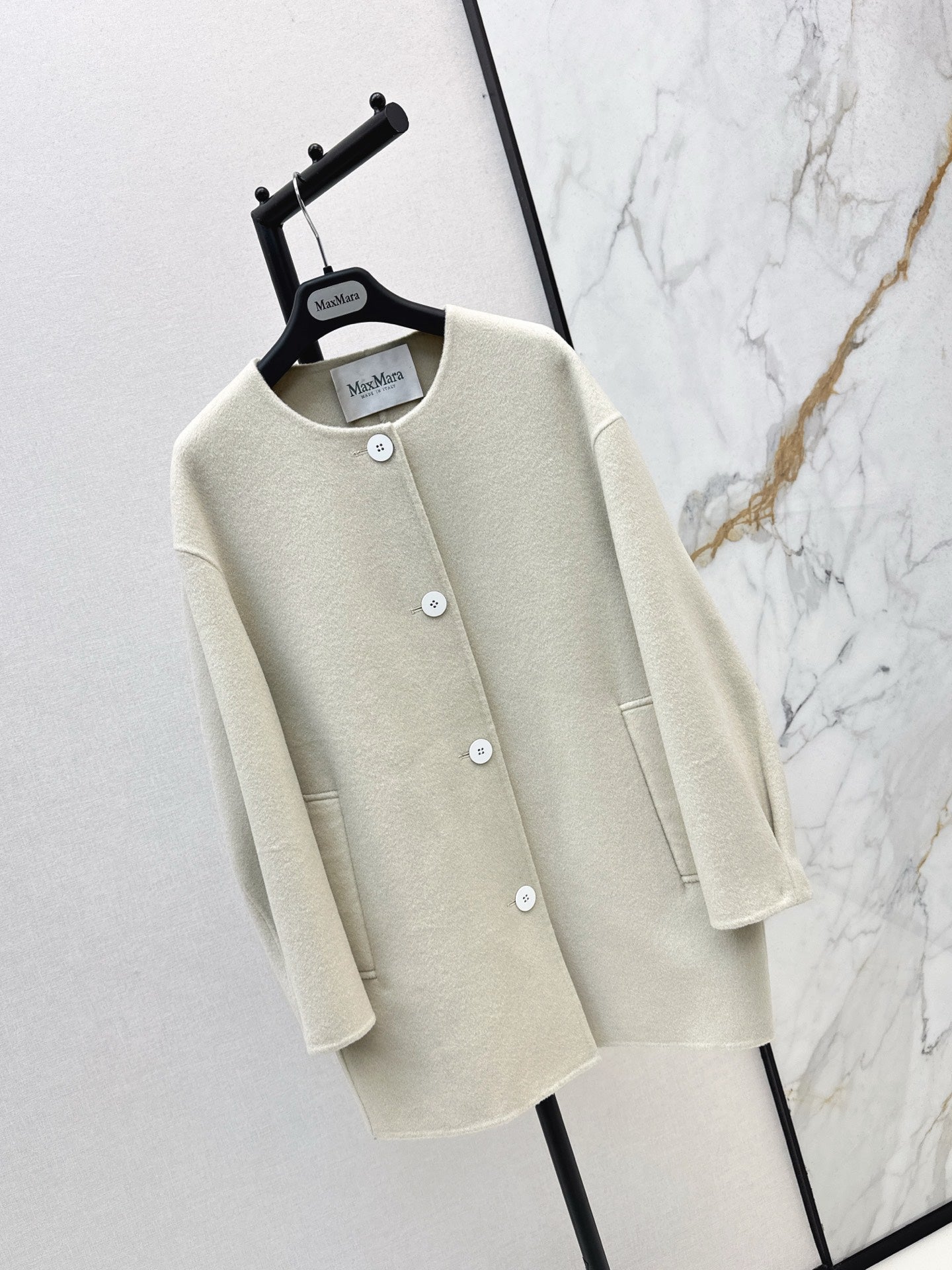 Loro 25fw cashmere jacket