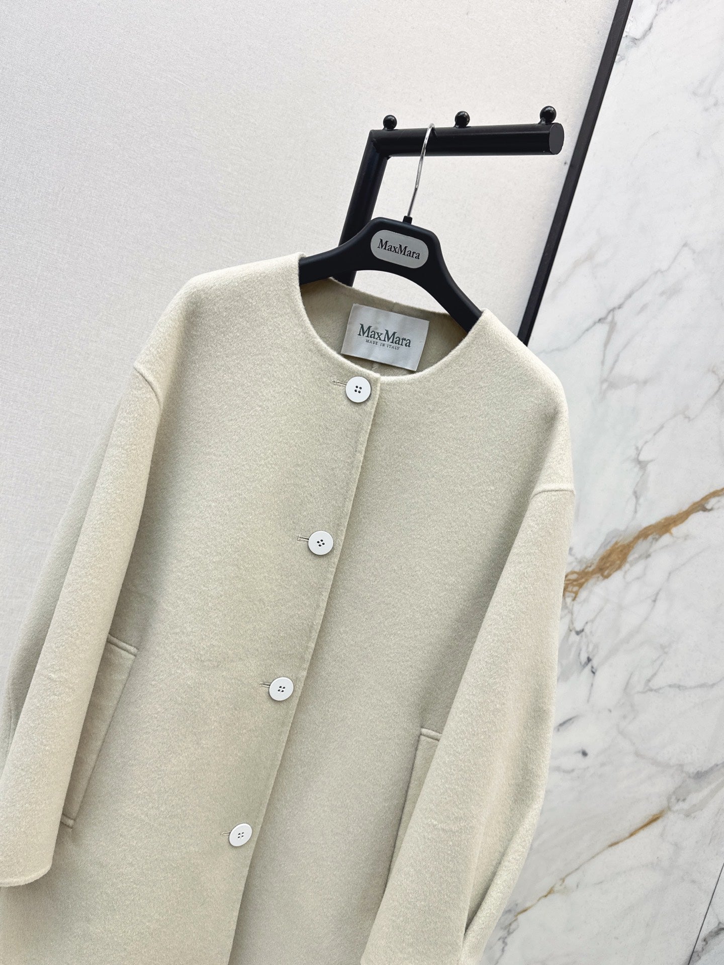 Loro 25fw cashmere jacket