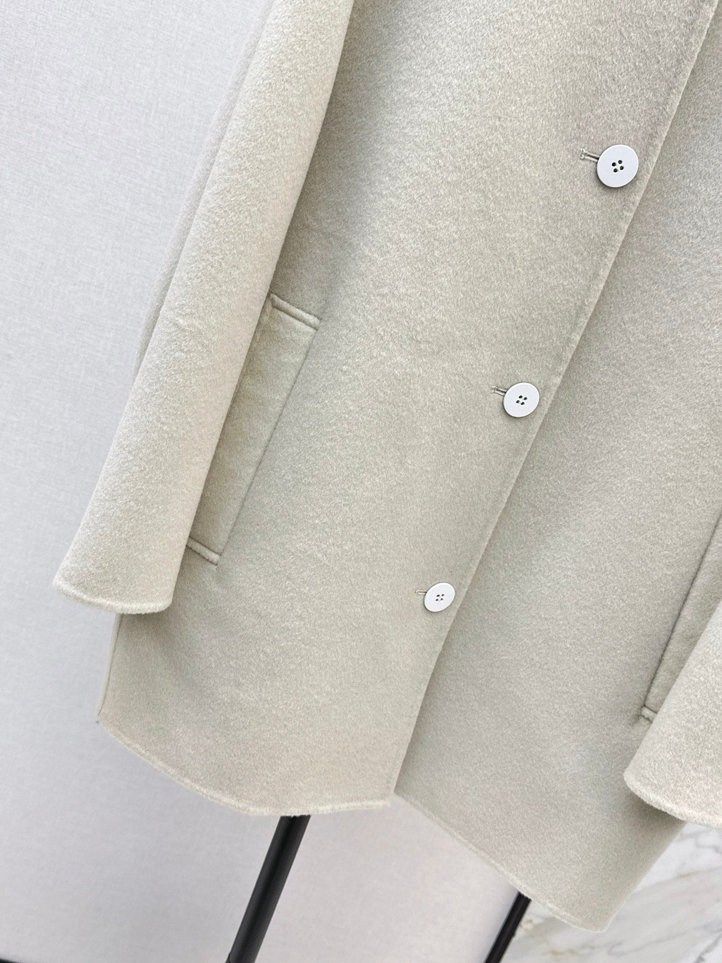Loro 25fw cashmere jacket
