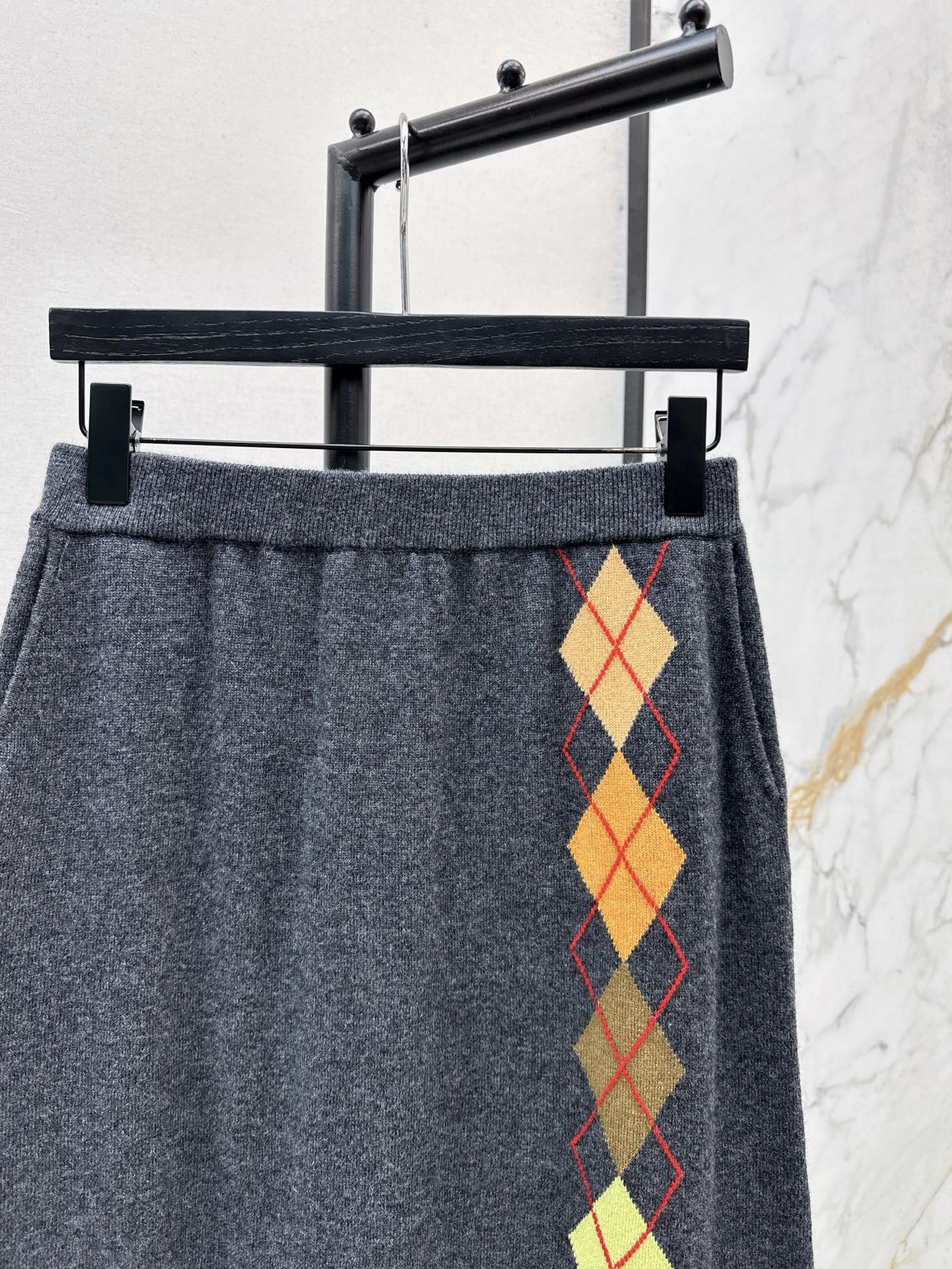 ER 25fw jacquard skirt