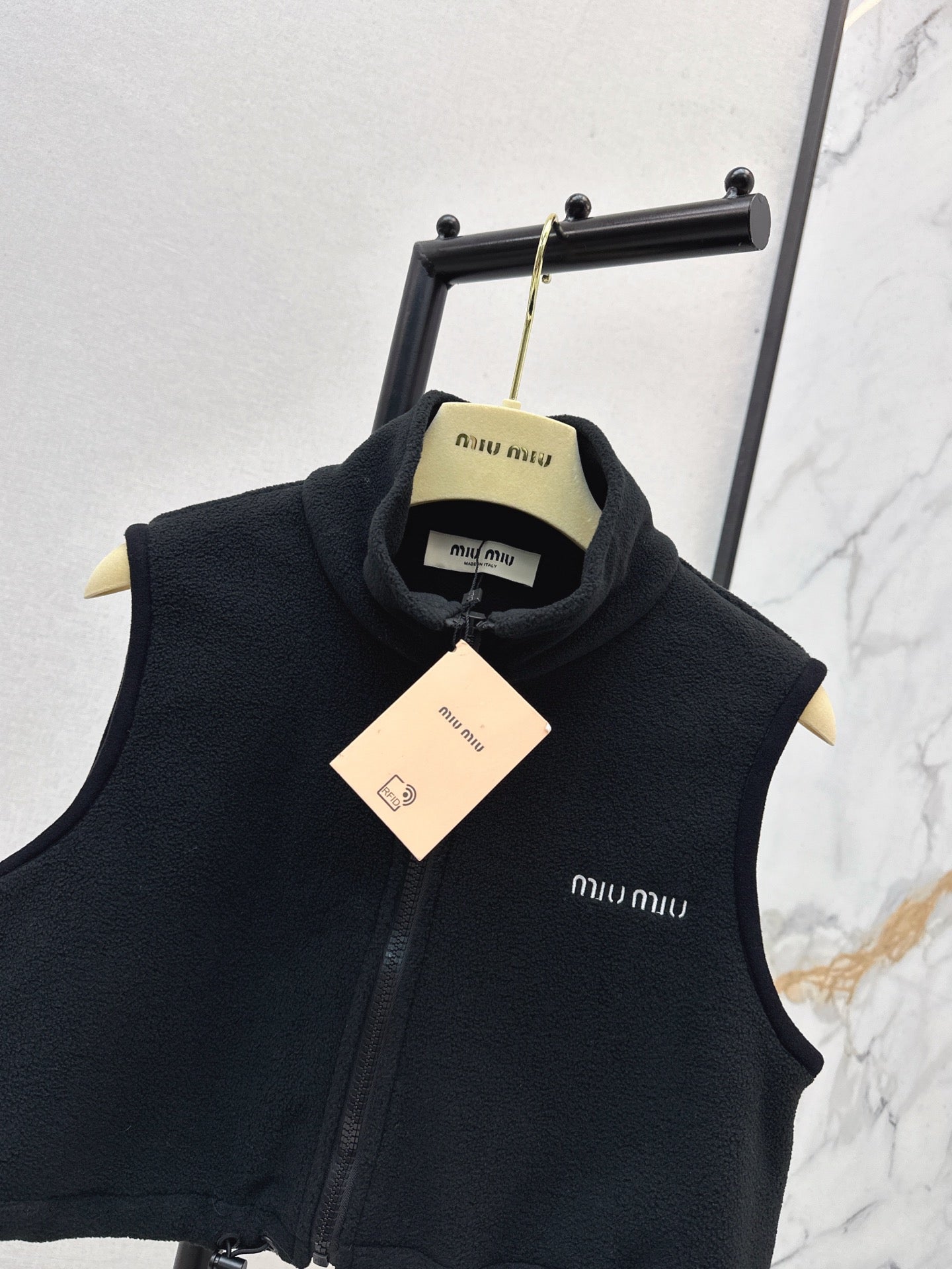 Miu 25fw vest