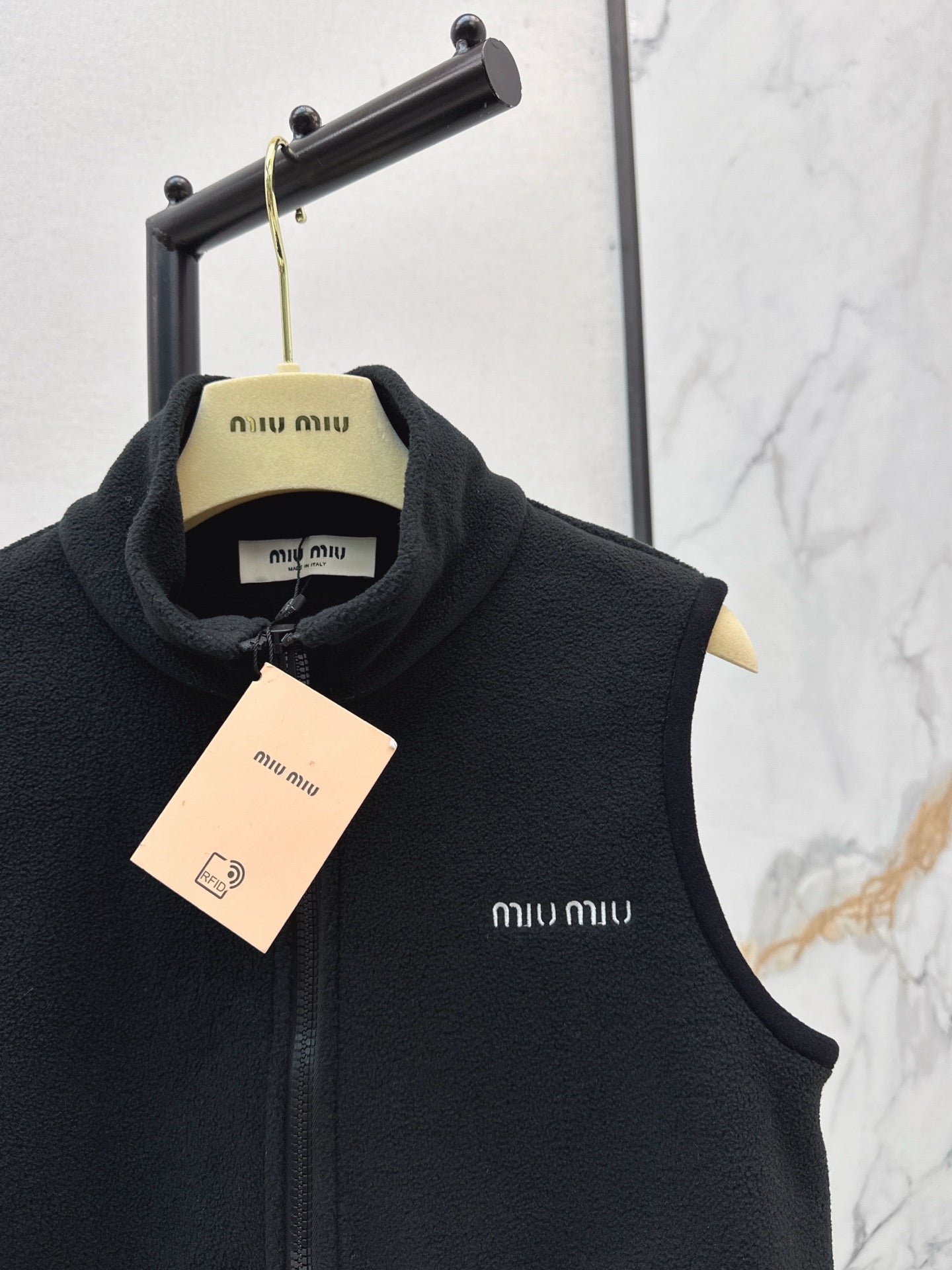 Miu 25fw vest