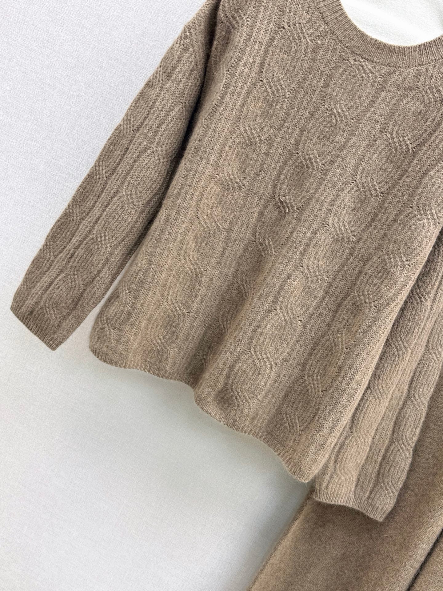 Loro 25fw sweater suit