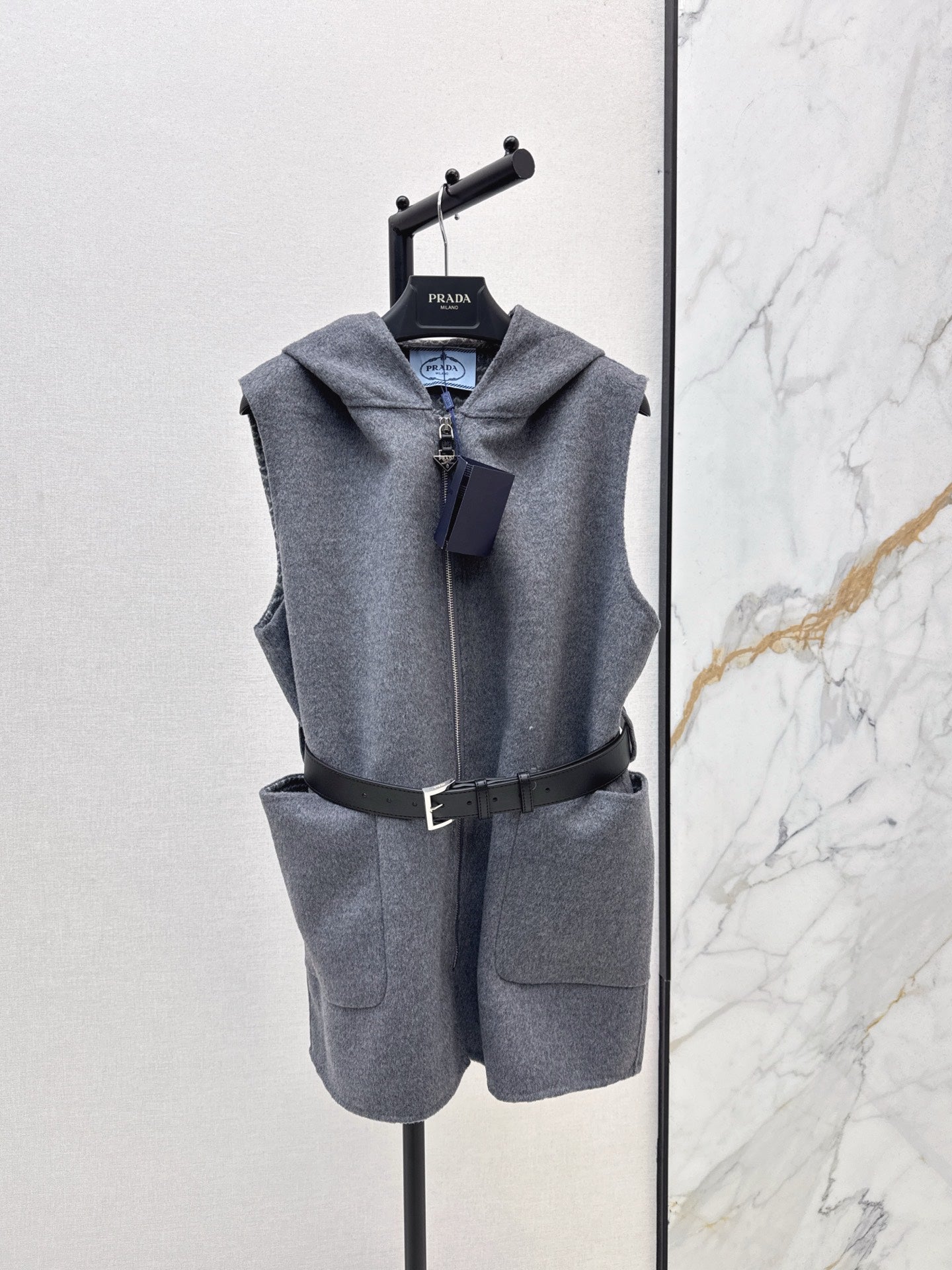 Prad 25fw hooded vest