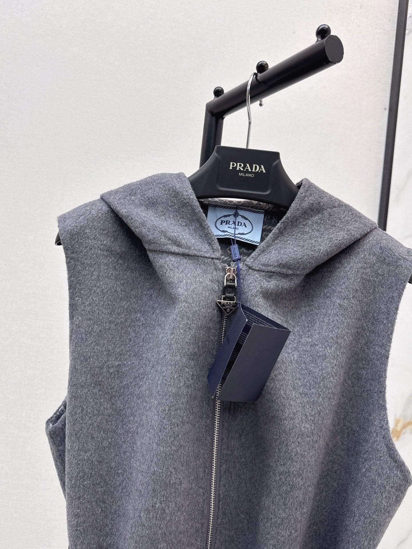 Prad 25fw hooded vest