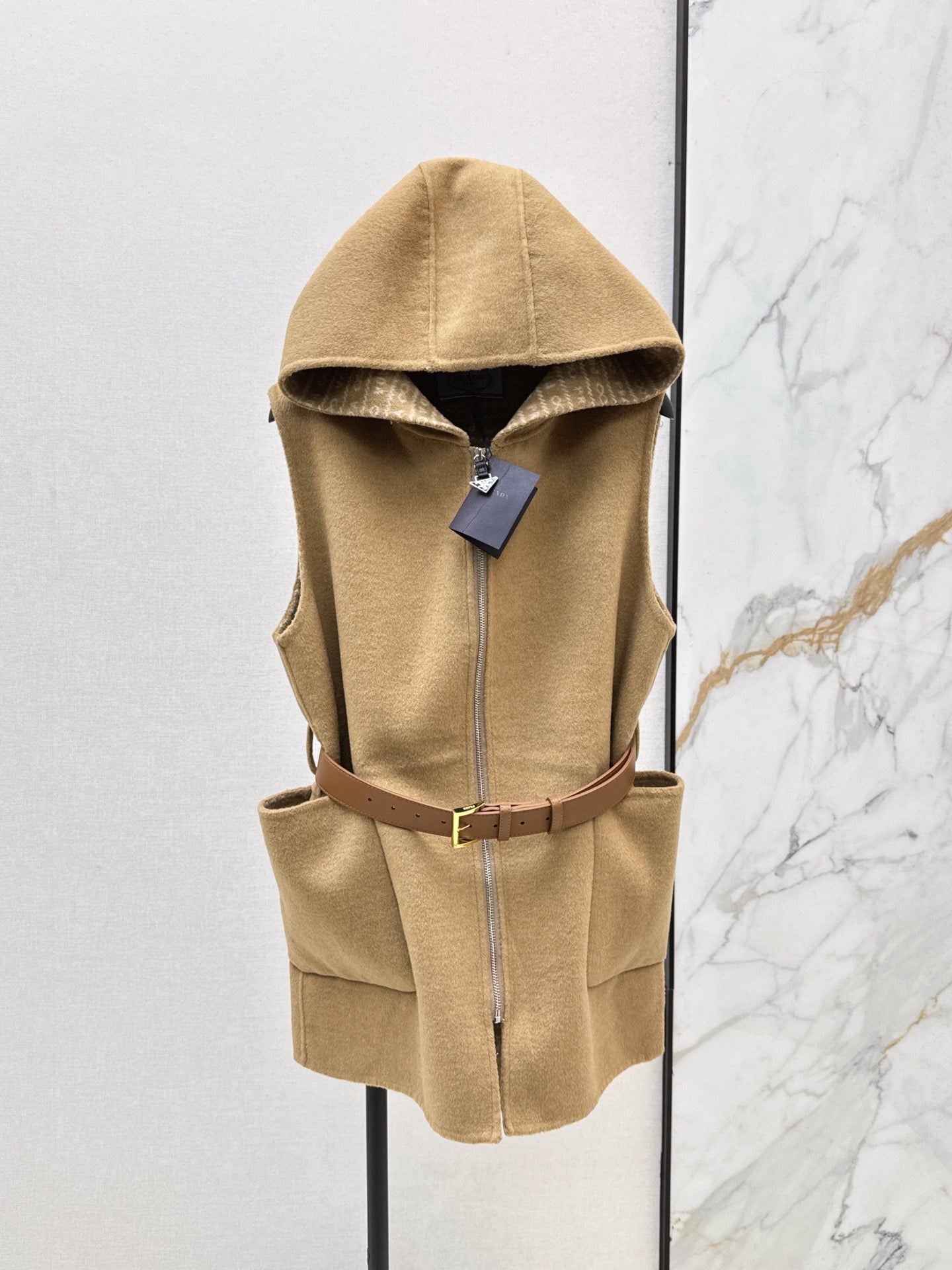 Prad 25fw hooded vest