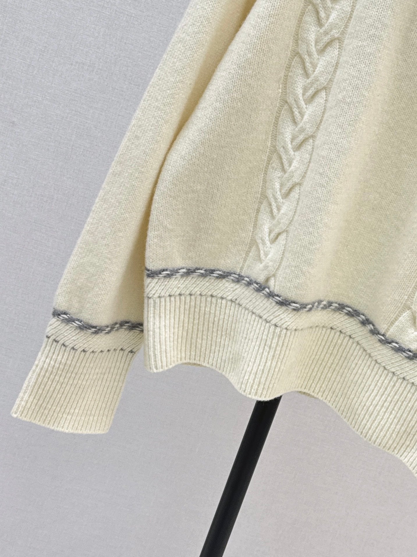 Loro 25fw sweater