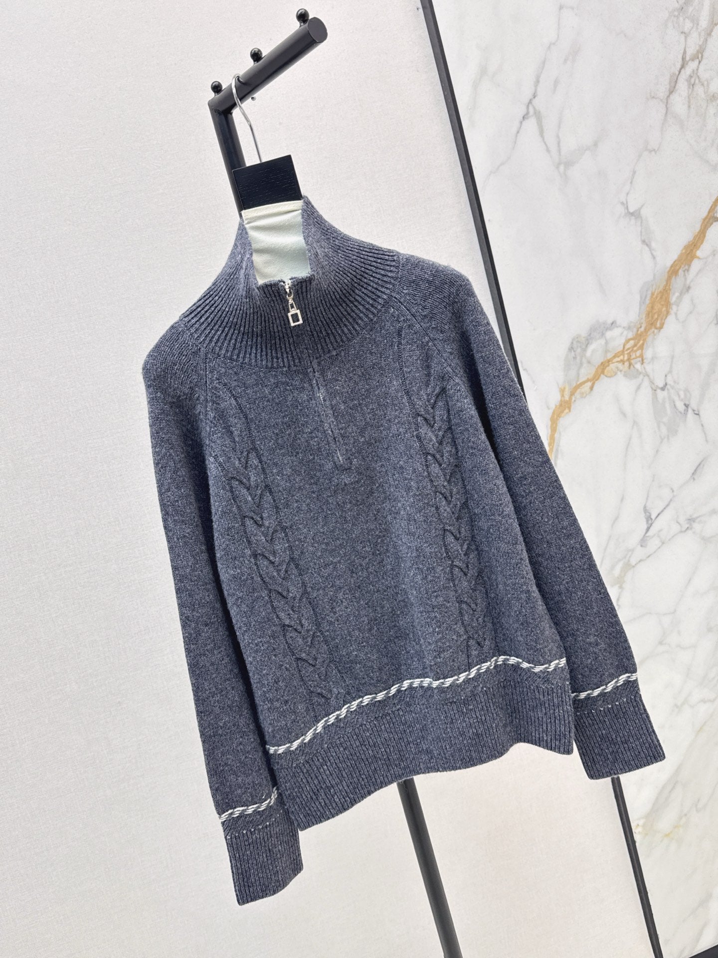 Loro 25fw sweater