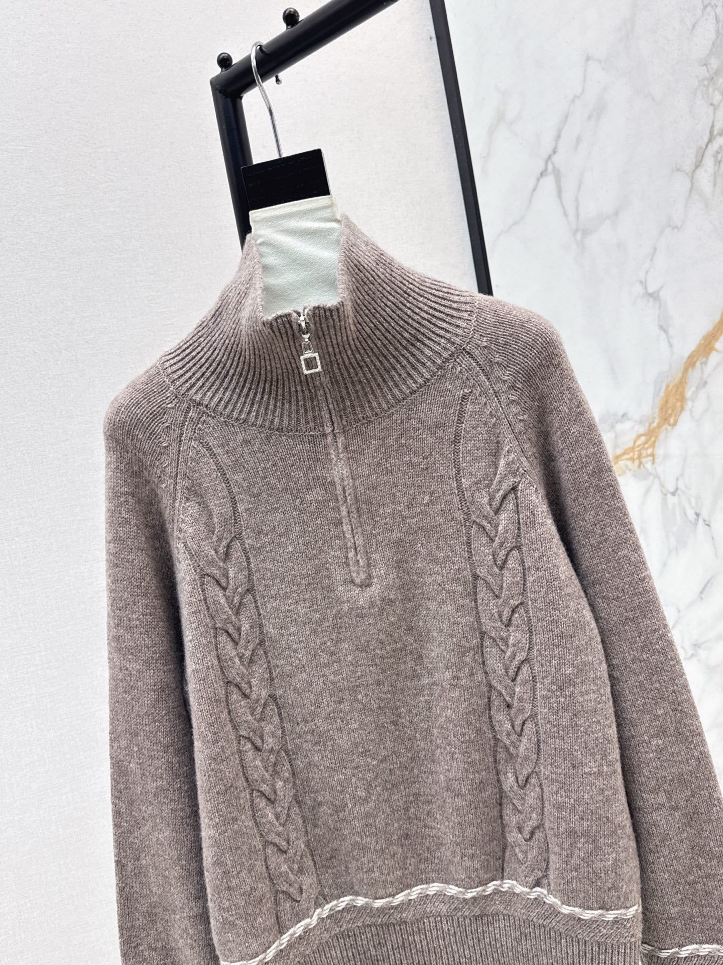 Loro 25fw sweater