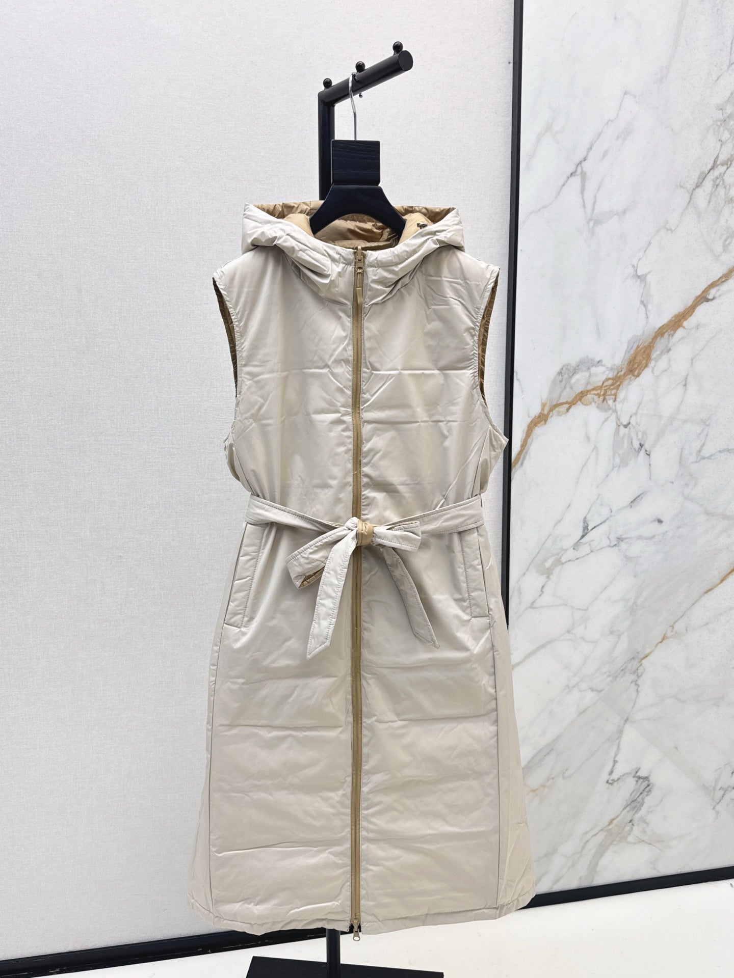 Max 25fw reversible down vest