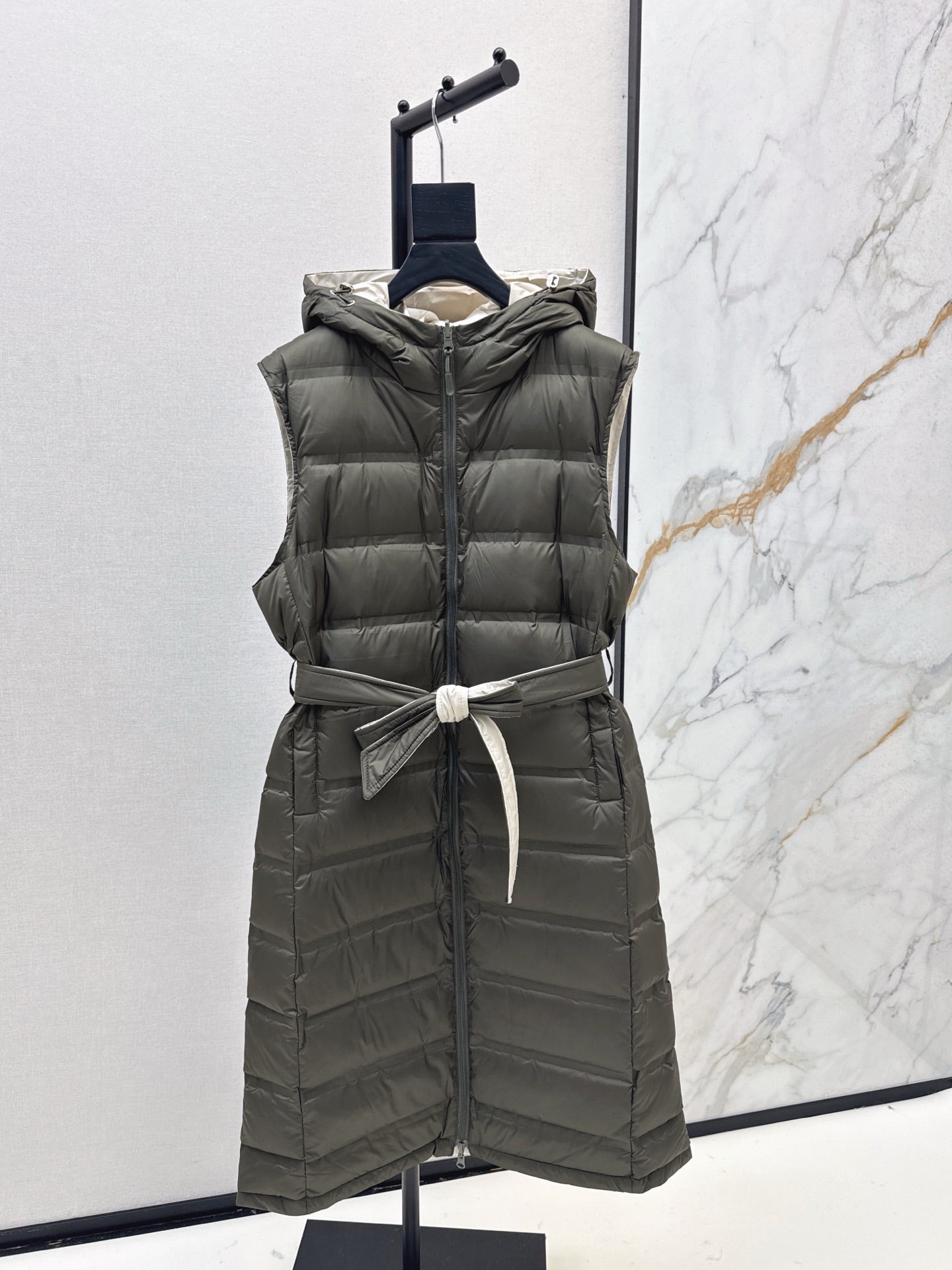 Max 25fw reversible down vest
