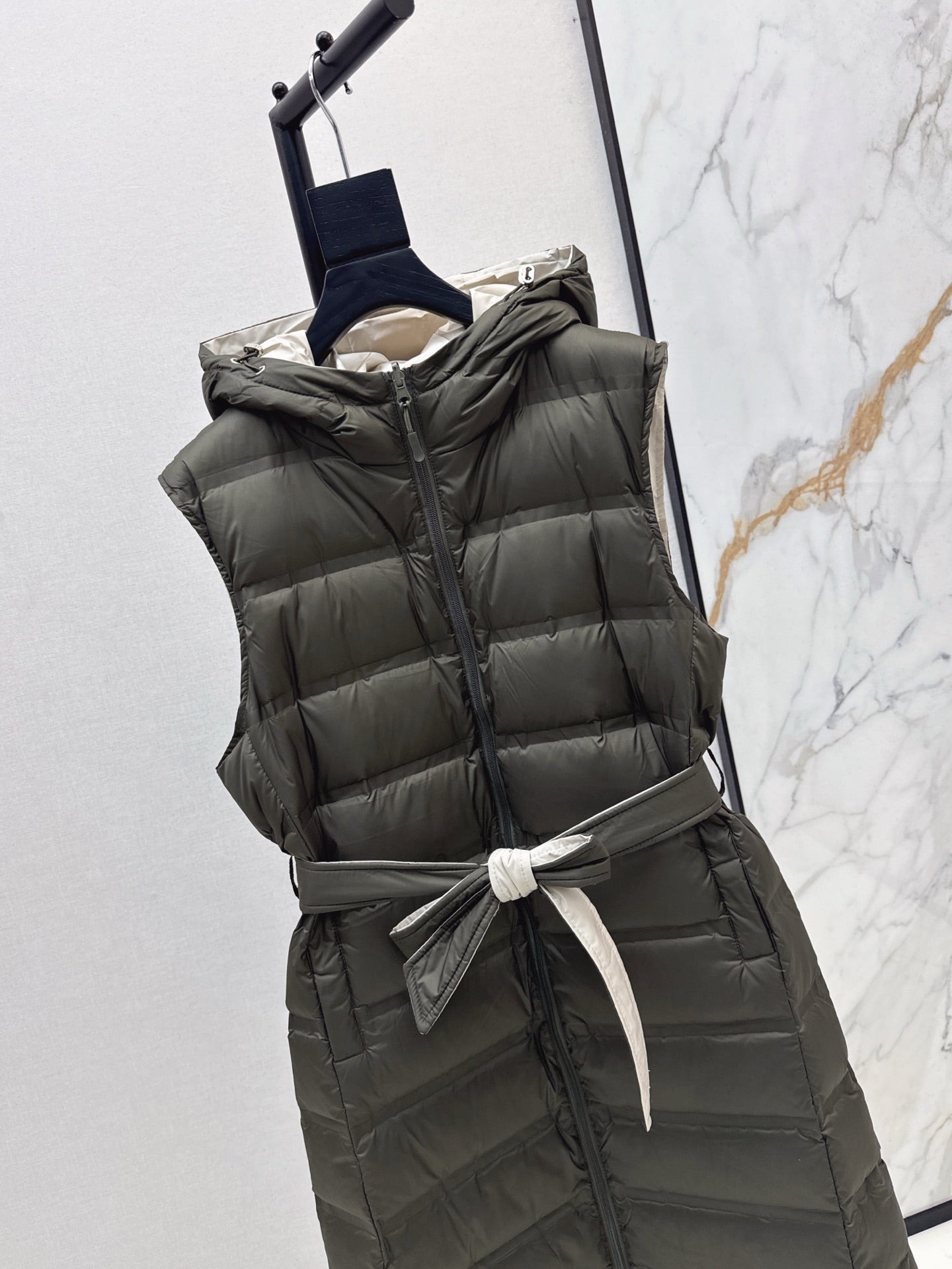 Max 25fw reversible down vest