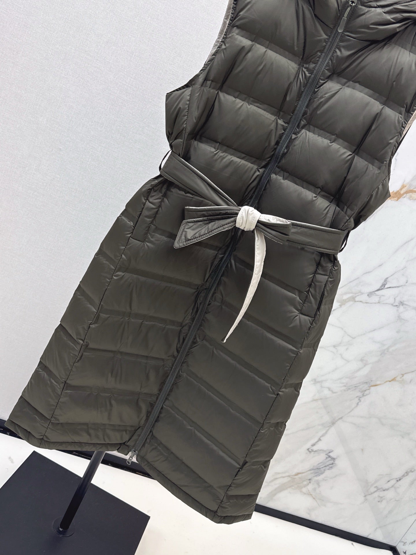 Max 25fw reversible down vest
