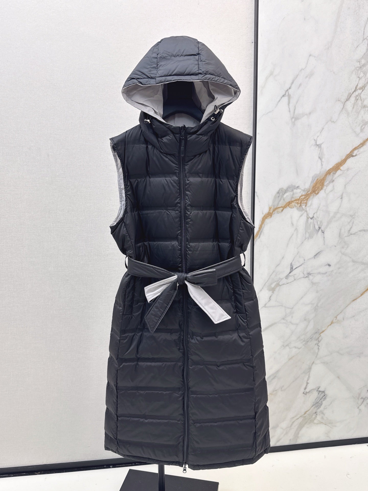 Max 25fw reversible down vest