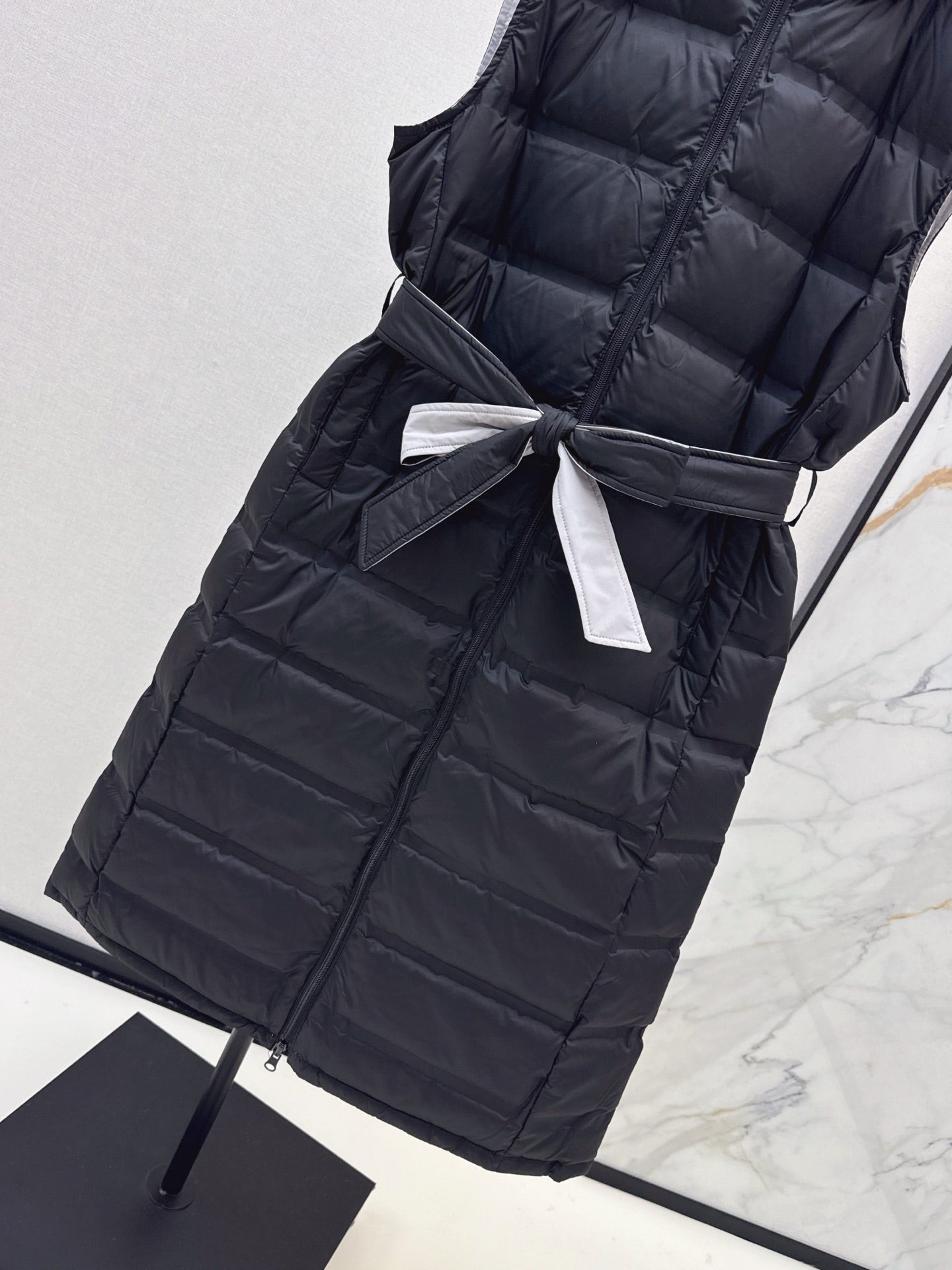 Max 25fw reversible down vest