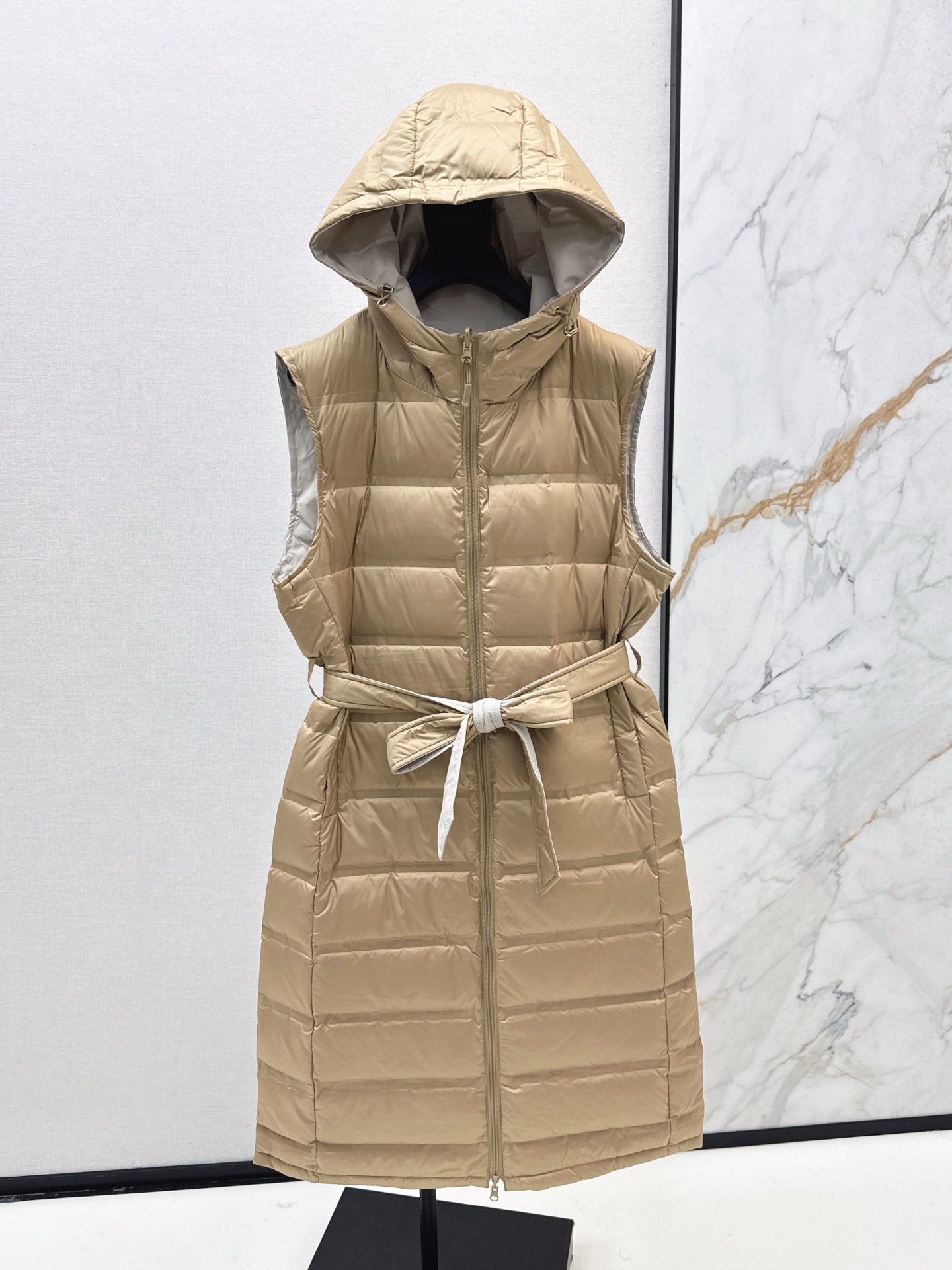 Max 25fw reversible down vest