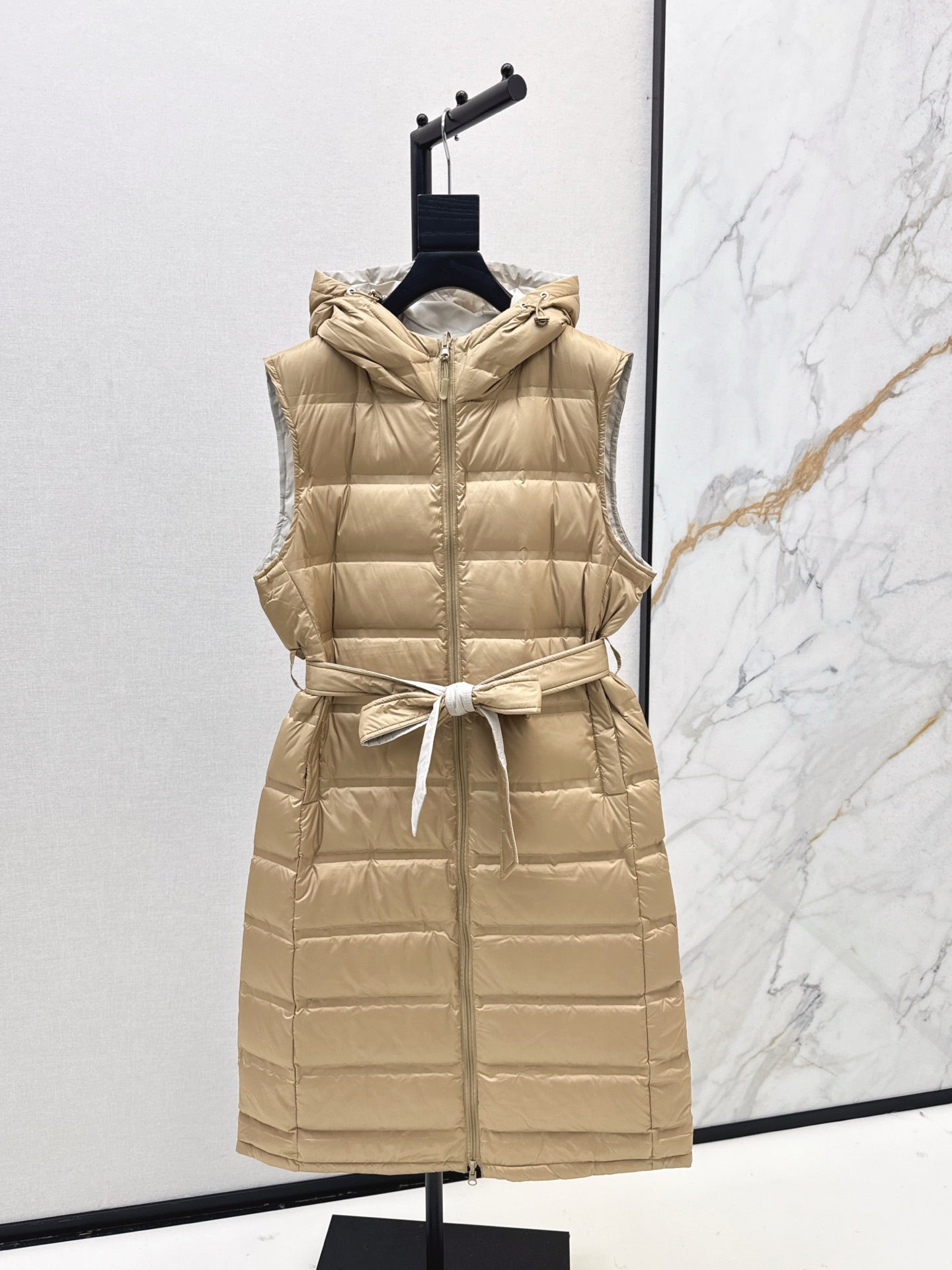 Max 25fw reversible down vest