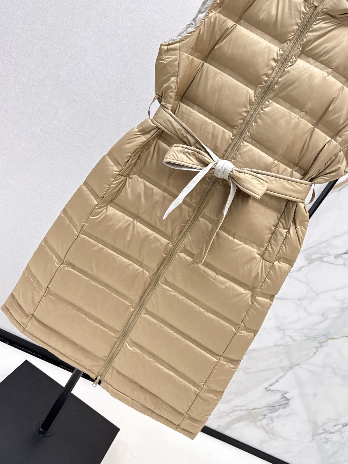 Max 25fw reversible down vest
