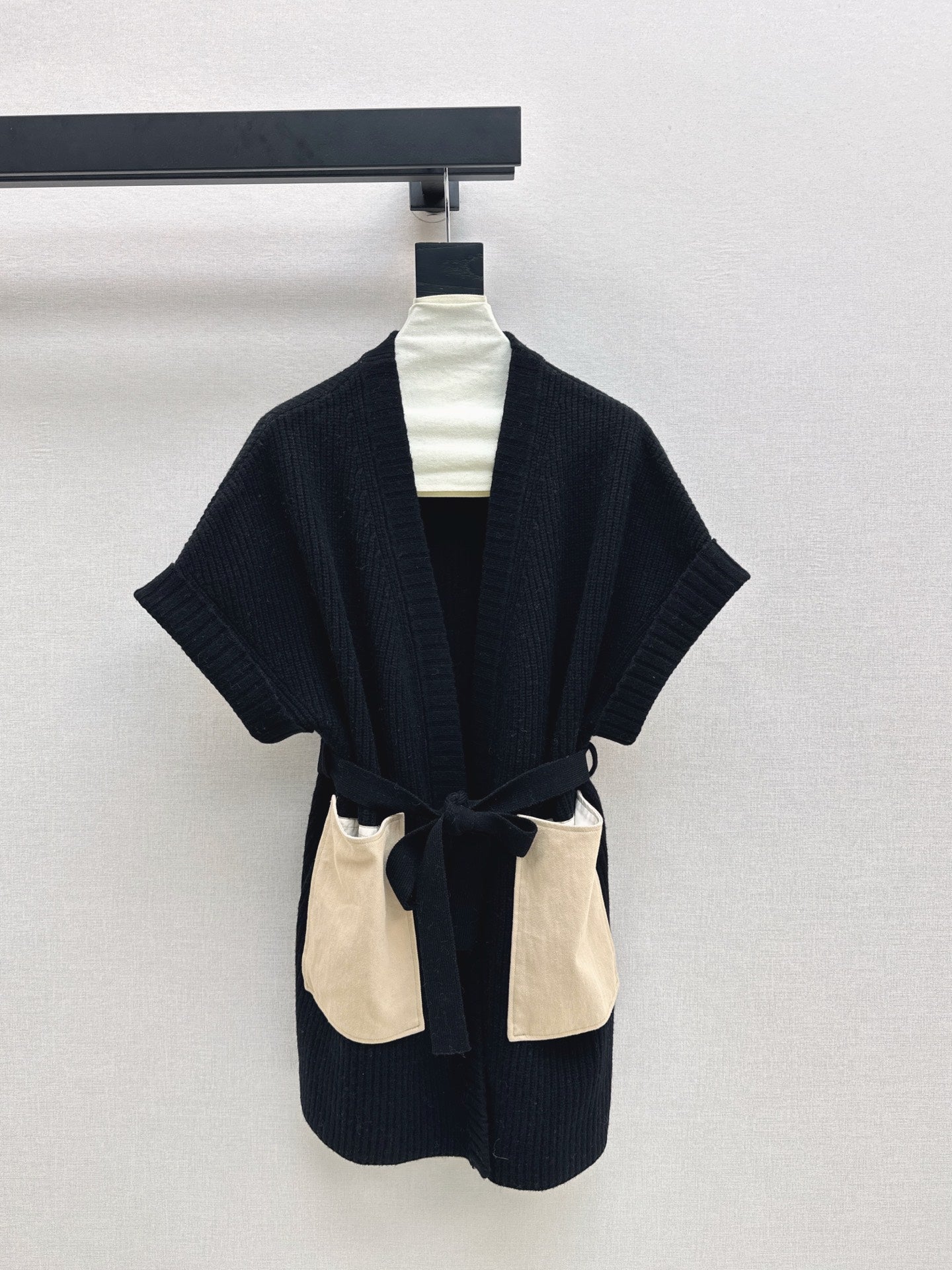 Loro 25fw wool vest