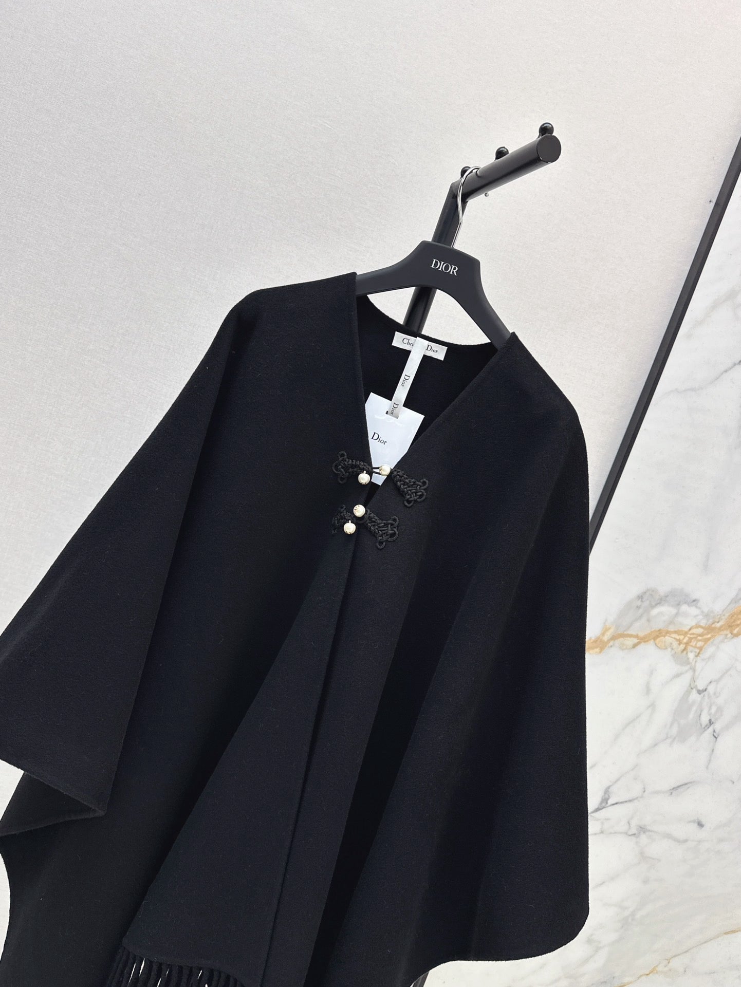 CD 25fw wool cape