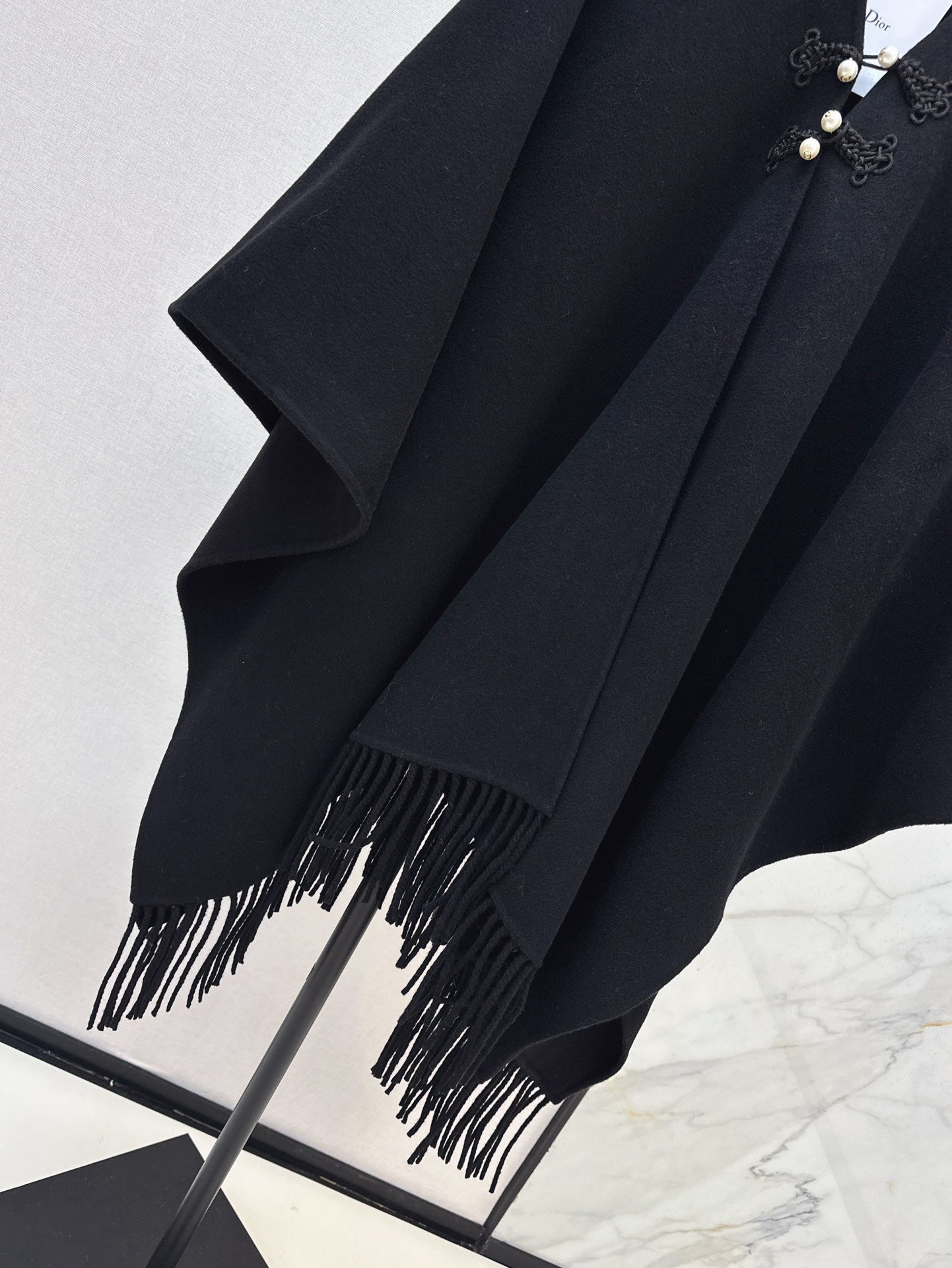 CD 25fw wool cape