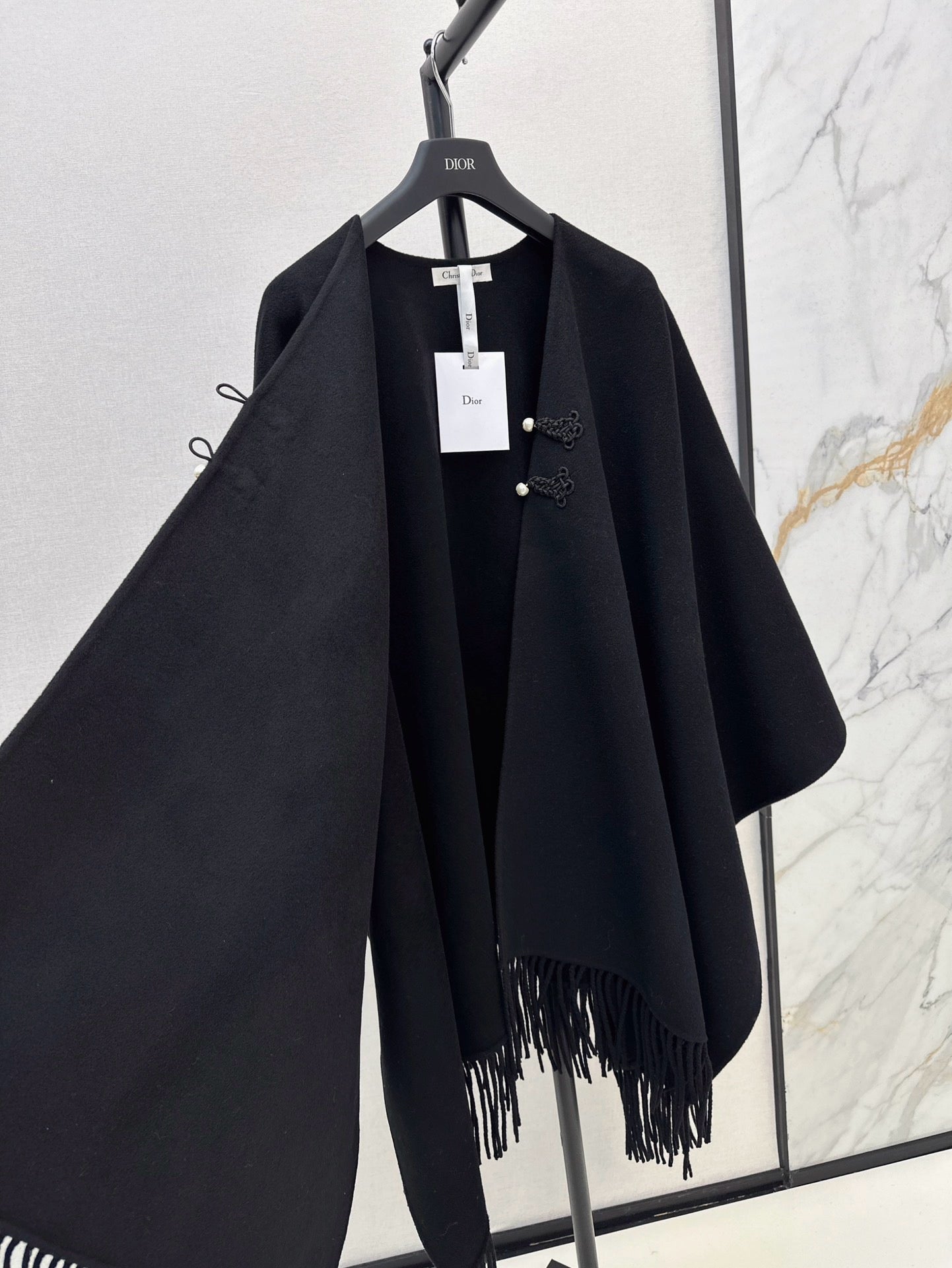 CD 25fw wool cape