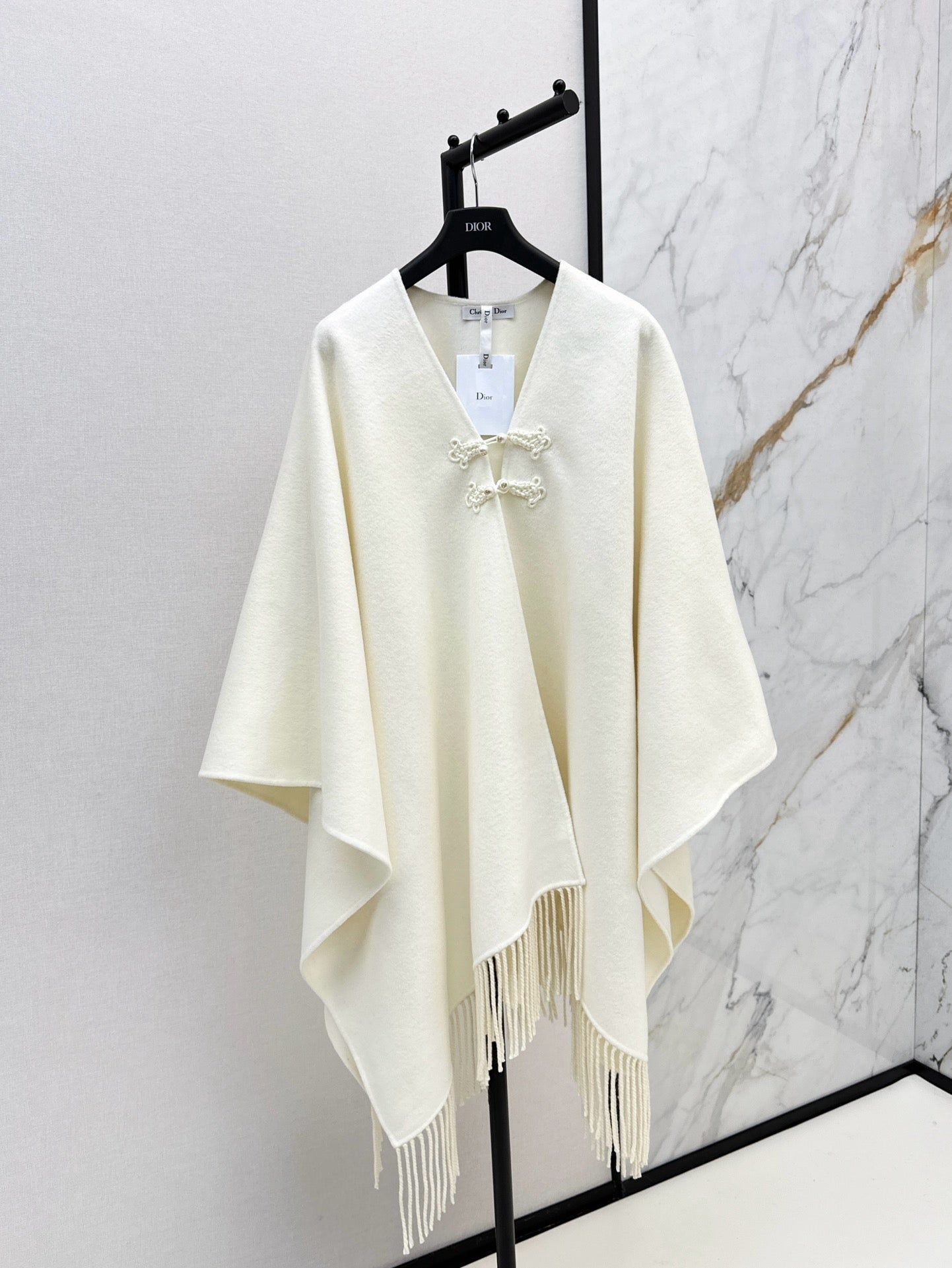 CD 25fw wool cape