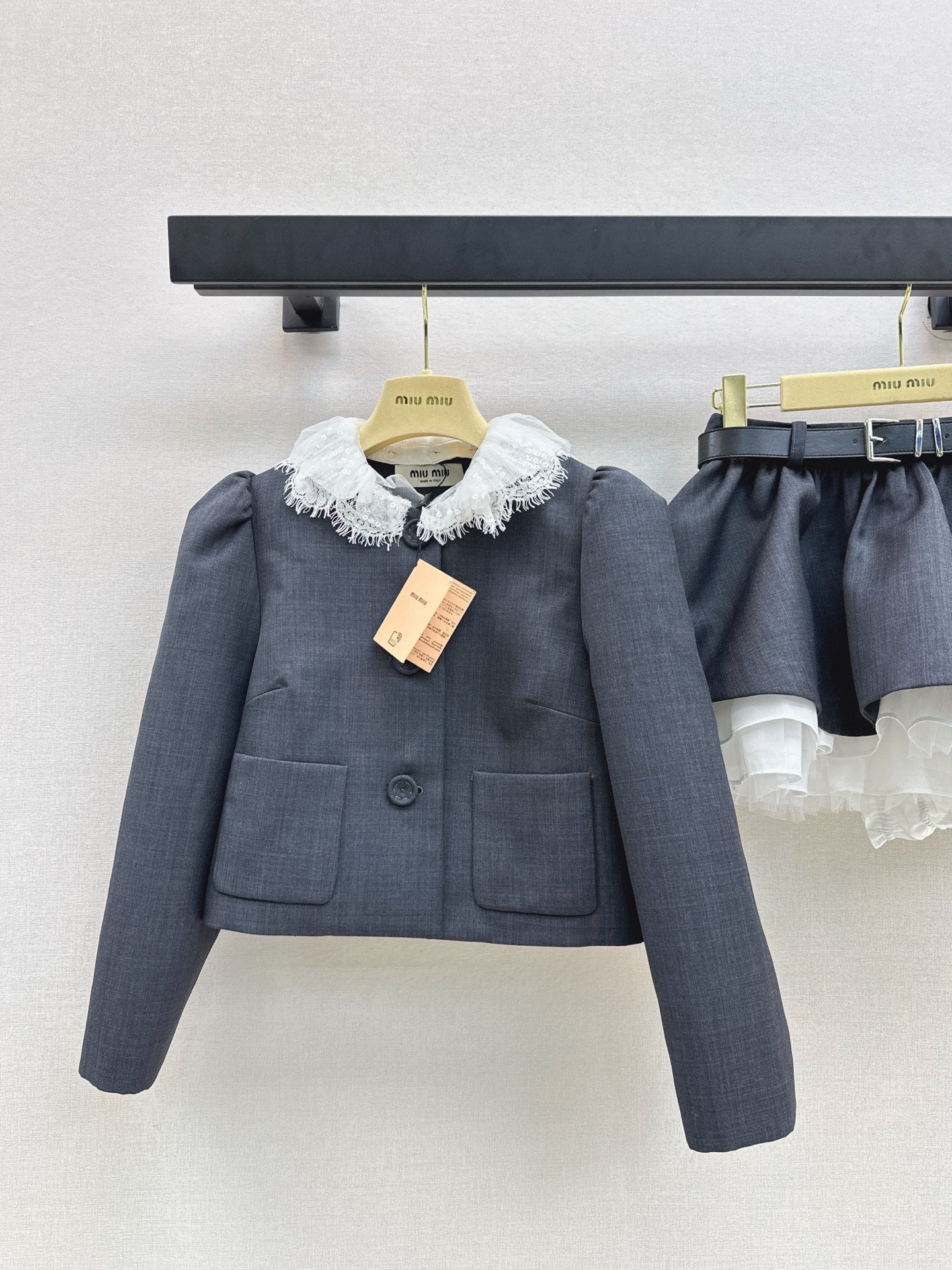 Miu 25fw lace jacket skirt suit