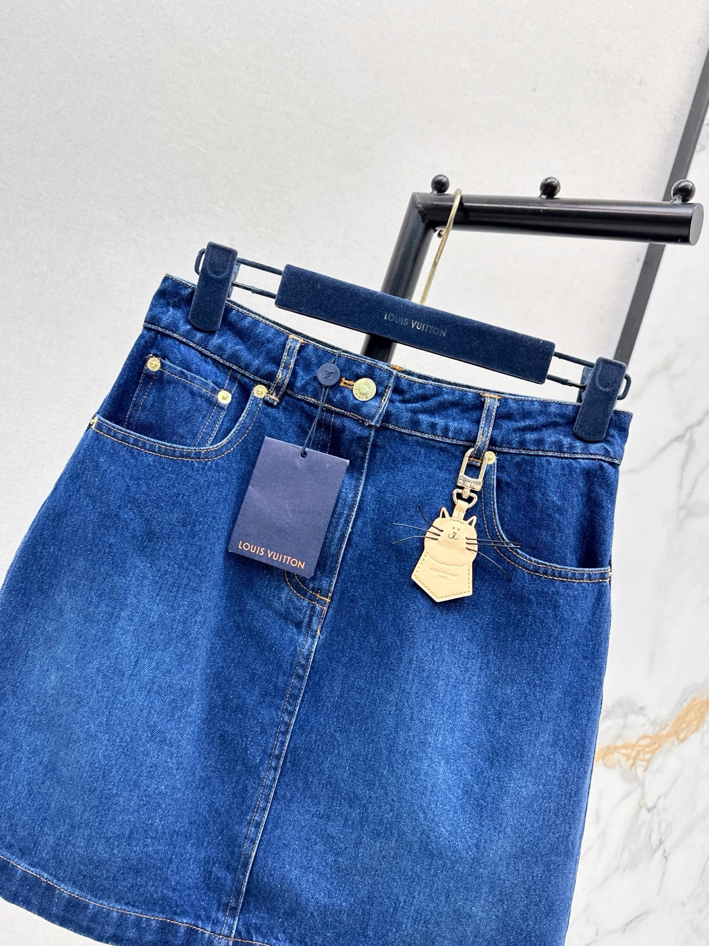 Loui 25fw denim skirt