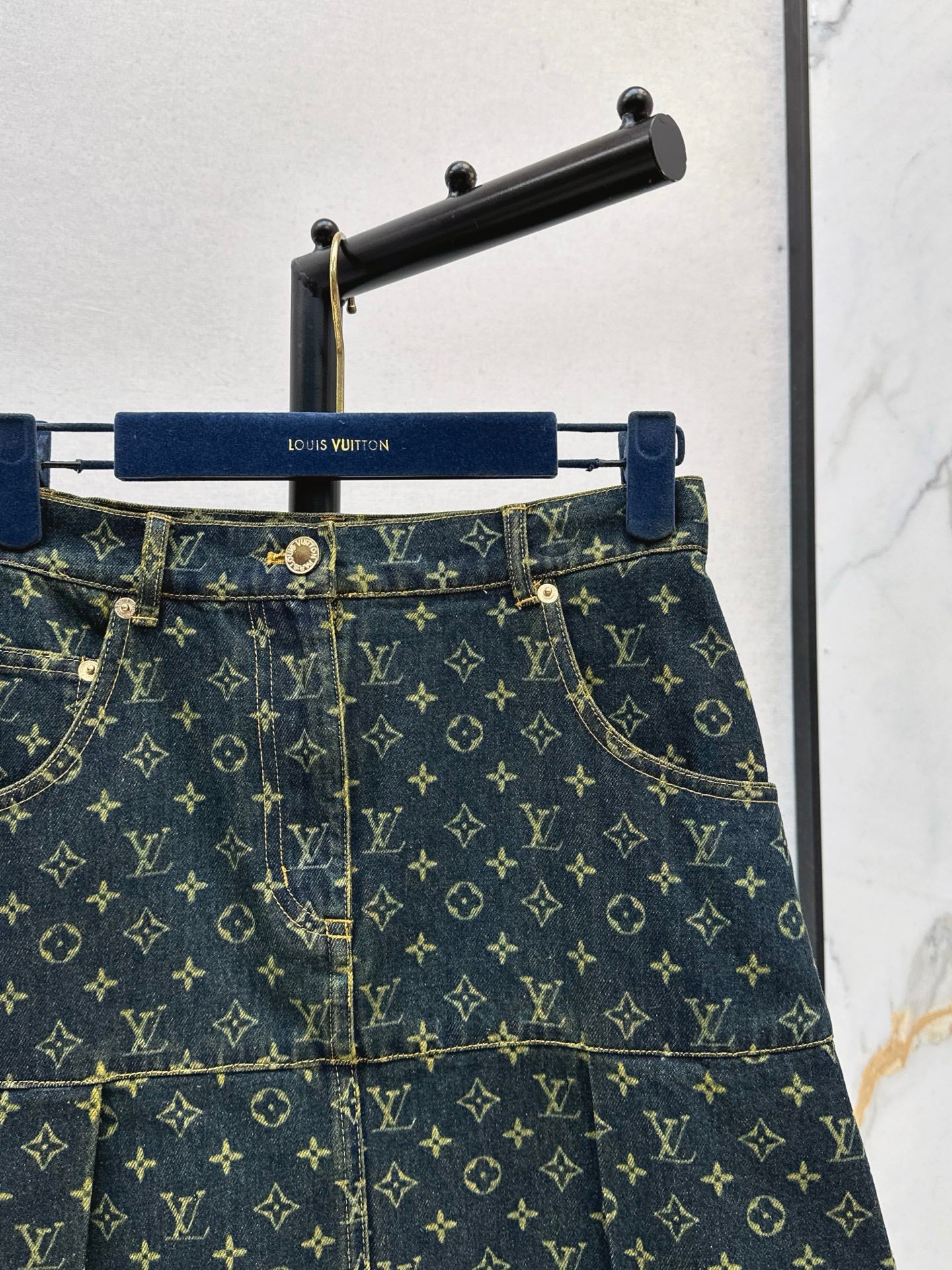 Loui 25fw denim skirt