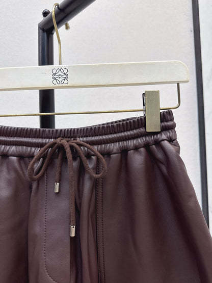 Loe 25fw leather short