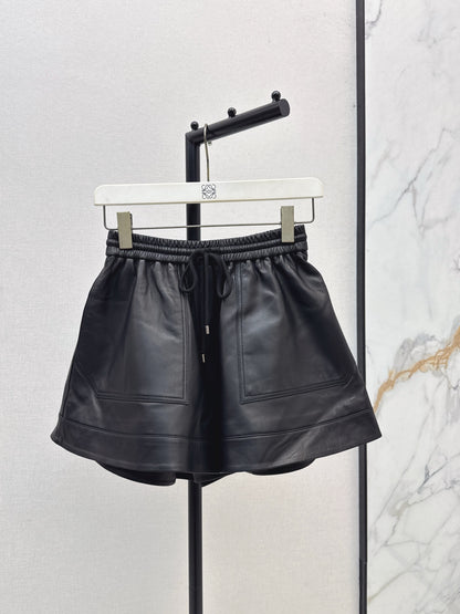 Loe 25fw leather short